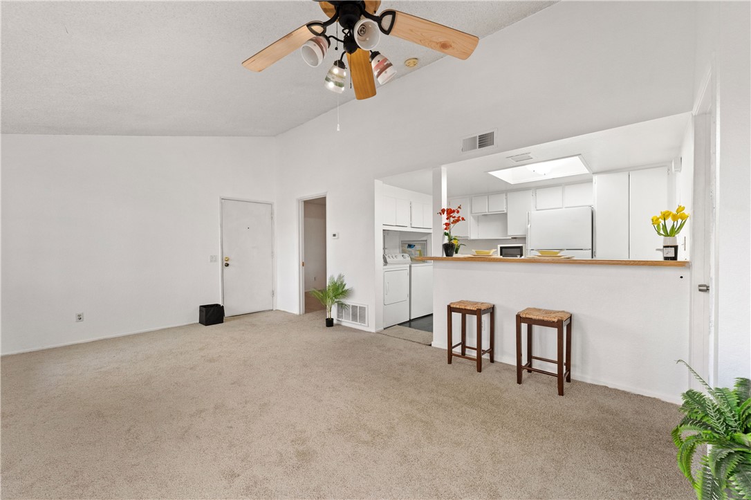 Mission Viejo, California, 92691, United States, 2 Bedrooms Bedrooms, ,2 BathroomsBathrooms,Residential,For Sale,1934663