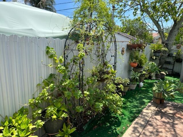 Miami Gardens, Florida, 33169, United States, 3 Bedrooms Bedrooms, ,2 BathroomsBathrooms,Residential,For Sale,1976968