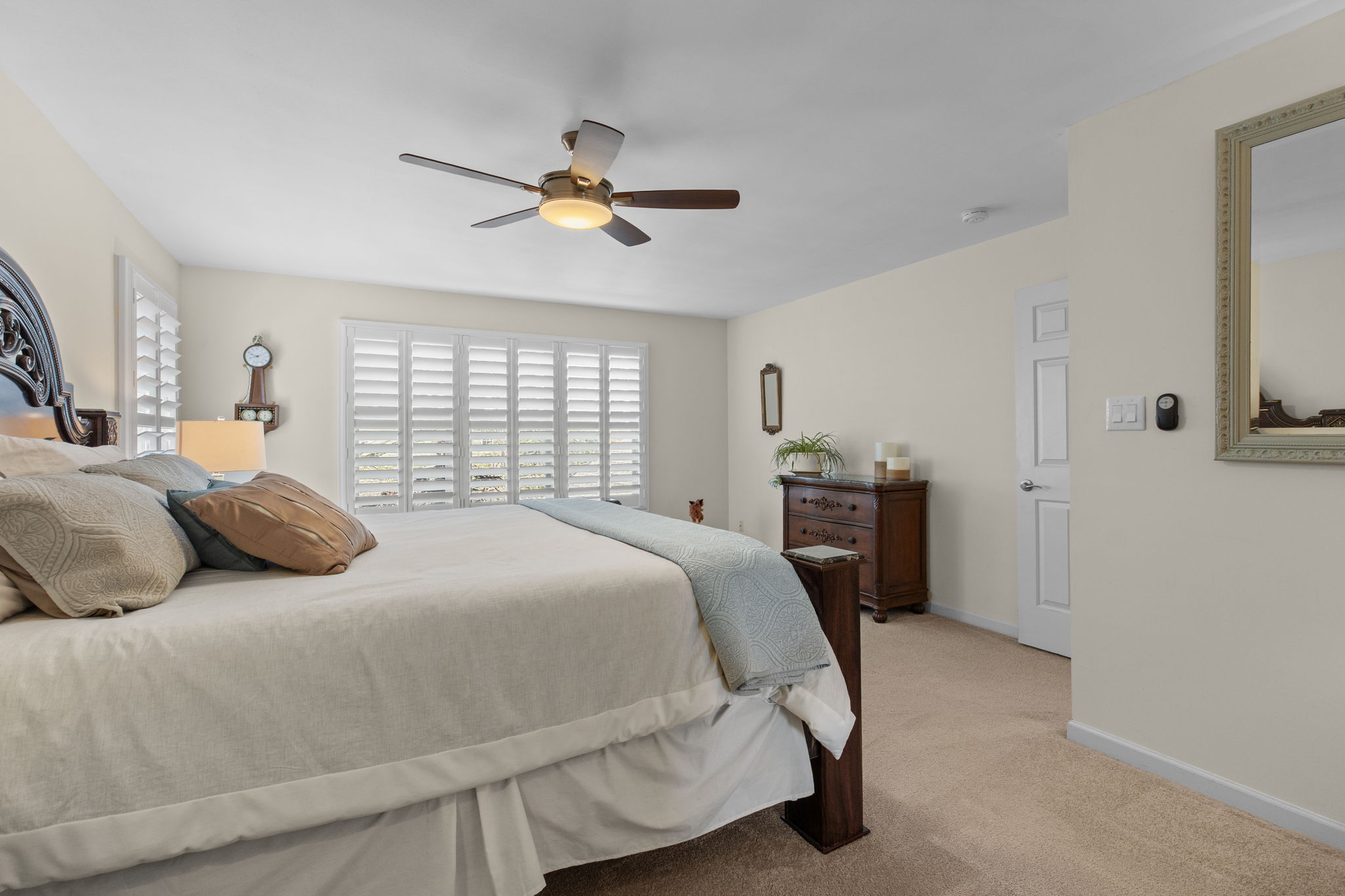  Stunning Cedar Springs Townhome with Modern Updates and Spacious Living - 物件實景