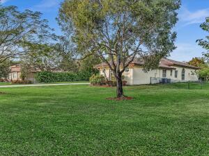 Plantation, Florida, 33325, United States, 5 Bedrooms Bedrooms, ,4 BathroomsBathrooms,Residential,For Sale,2005457