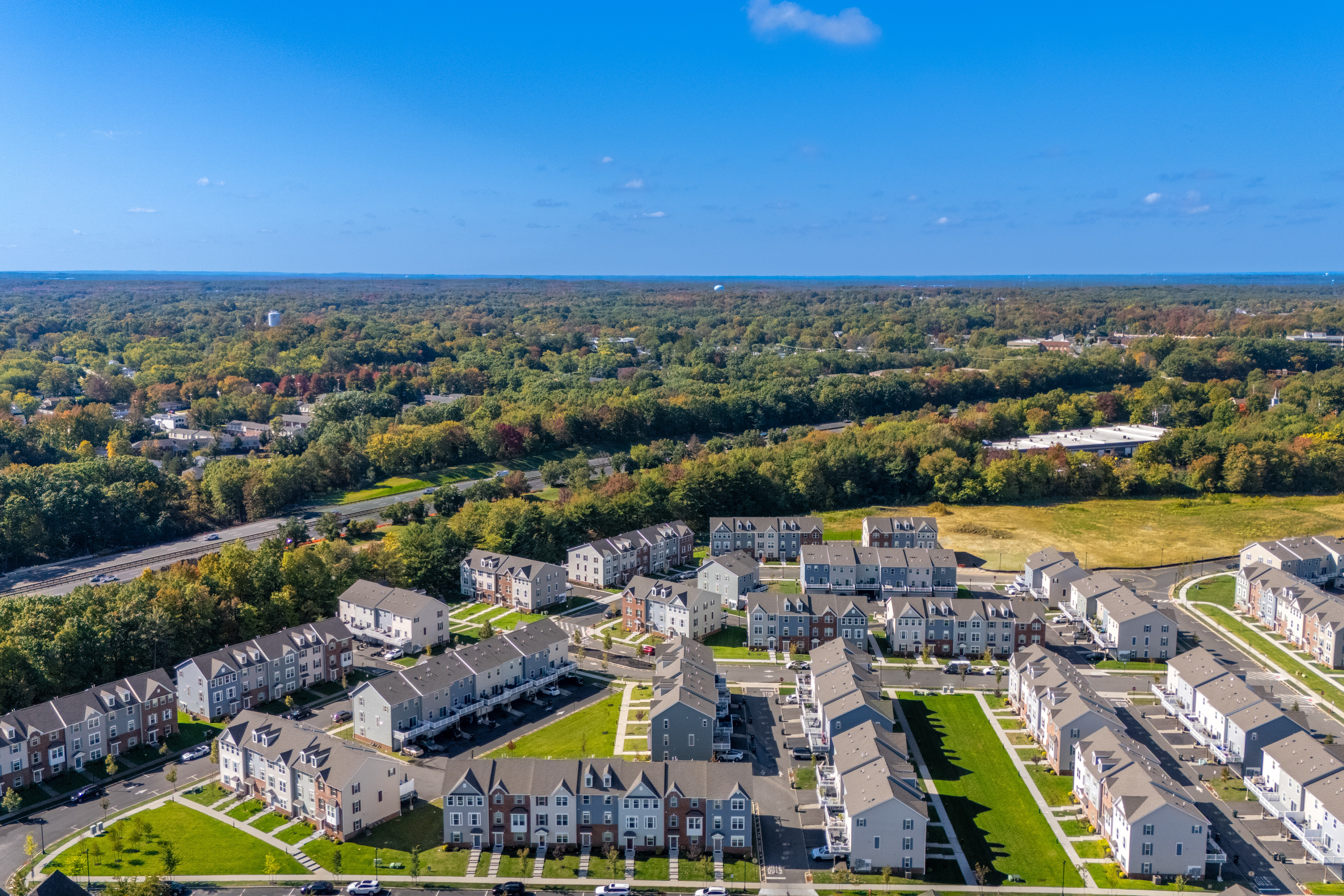  3-Bedroom, 2 full & 2 ½-Bath Townhome at Anchors @Glassworks - 物件實景