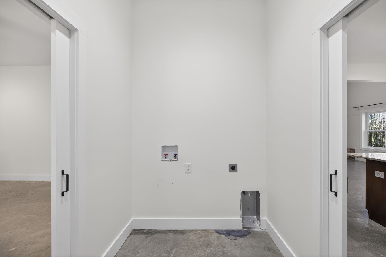 Carrollton, Georgia, 30117, United States, 4 Bedrooms Bedrooms, ,5 BathroomsBathrooms,Residential,For Sale,2015350