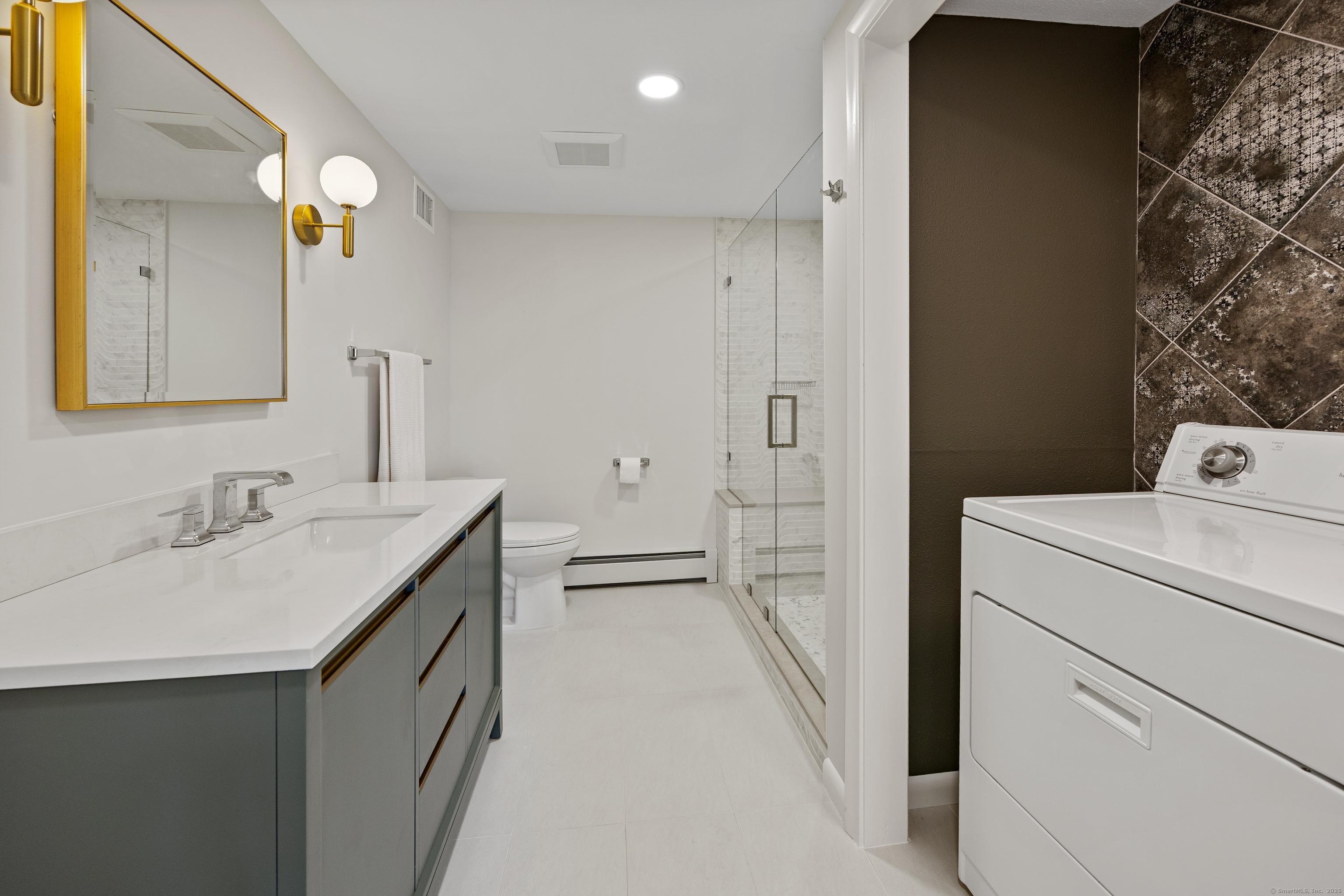 West Hartford, Connecticut, 06117, United States, 4 Bedrooms Bedrooms, ,3 BathroomsBathrooms,Residential,For Sale,1914164