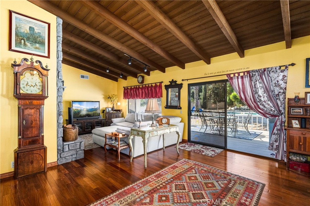 Upland, California, 91784, United States, 3 Bedrooms Bedrooms, ,2 BathroomsBathrooms,Residential,For Sale,1978037