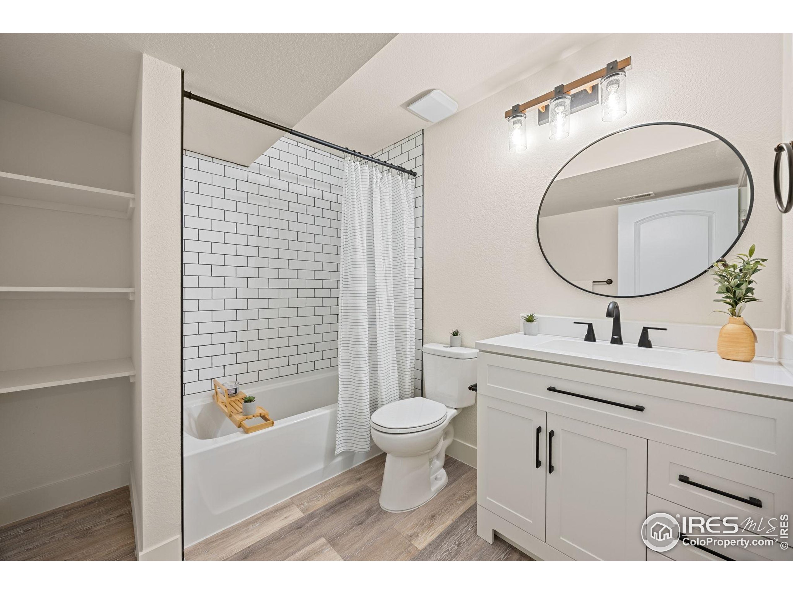 Severance, Colorado, 80550, United States, 5 Bedrooms Bedrooms, ,2 BathroomsBathrooms,Residential,For Sale,1890504