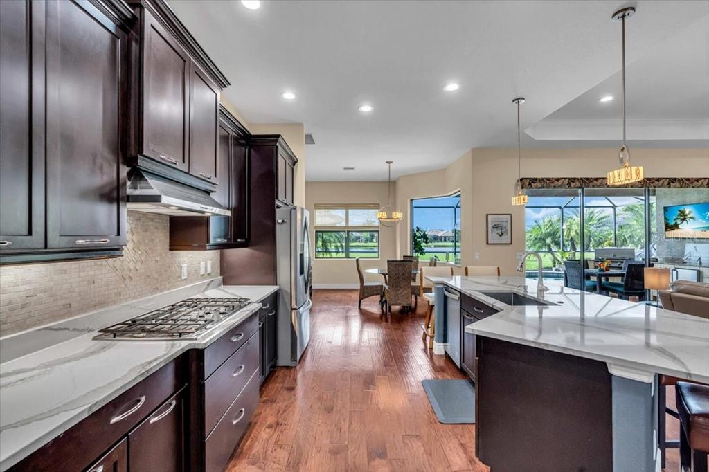 Bradenton, Florida, 34212, United States, 3 Bedrooms Bedrooms, ,3 BathroomsBathrooms,Residential,For Sale,1759767