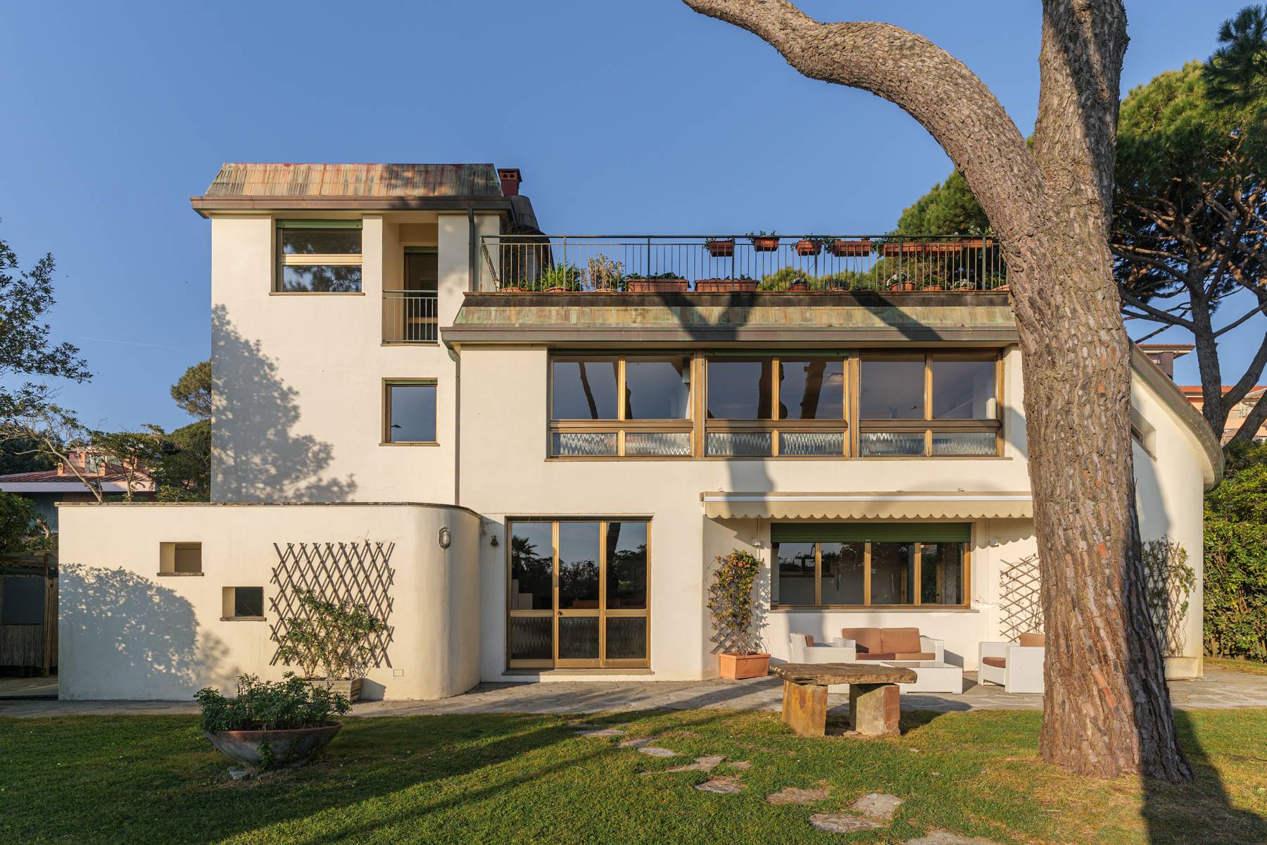  Seafront villa designed by Giovanni Michelucci - 物件實景