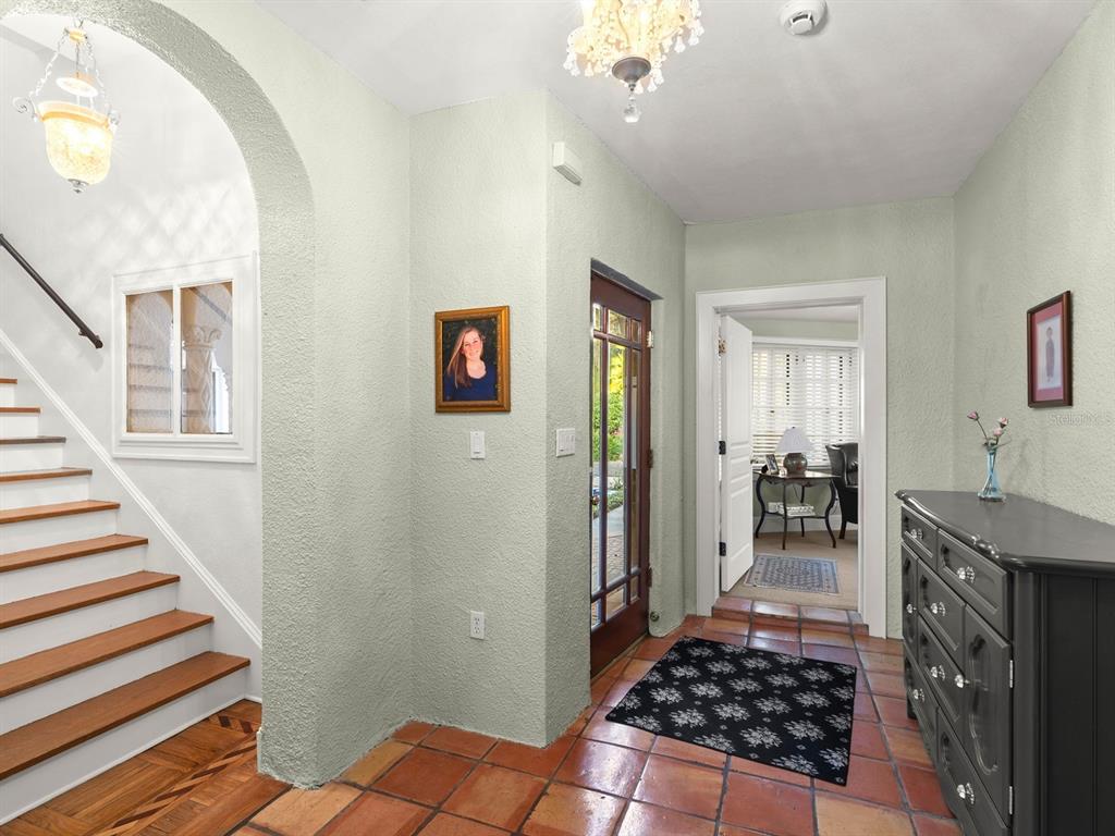 Eustis, Florida, 32736, United States, 6 Bedrooms Bedrooms, ,6 BathroomsBathrooms,Residential,For Sale,1805278