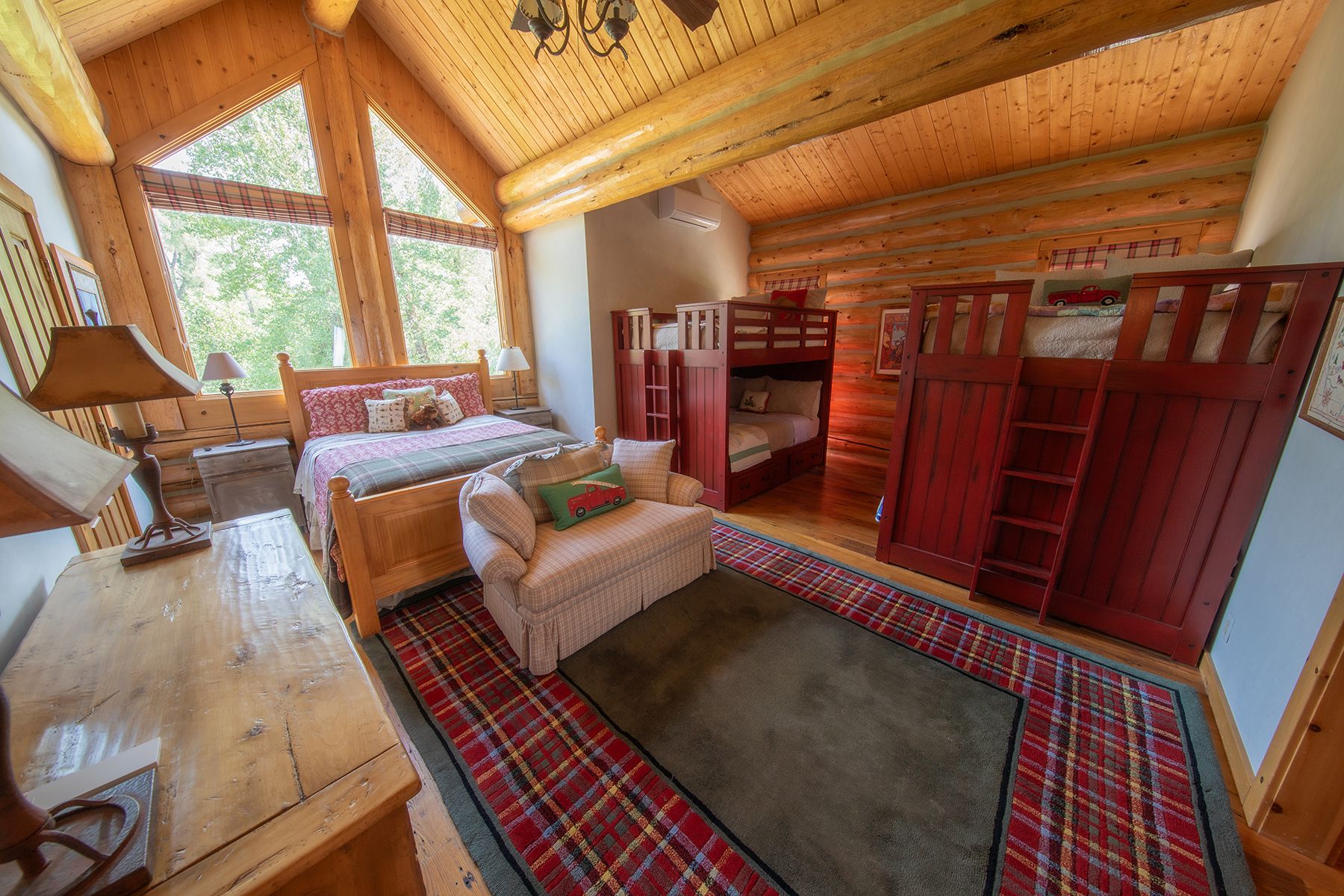  Private Wooded Retreat - 物件實景