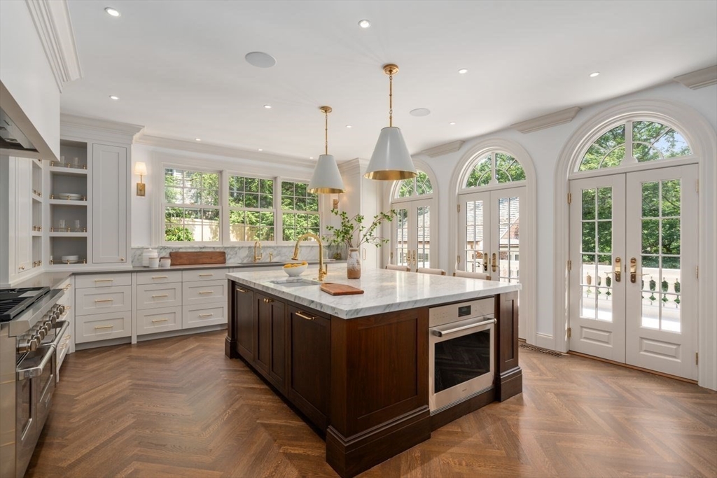 9 The Ledges, Newton, Massachusetts, 02459, United States, 6 Bedrooms Bedrooms, ,10 BathroomsBathrooms,Residential,For Sale,9 The Ledges,1627756