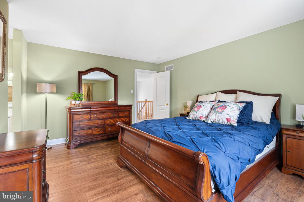 Newtown, Pennsylvania, 18940, United States, 4 Bedrooms Bedrooms, ,4 BathroomsBathrooms,Residential,For Sale,1941043