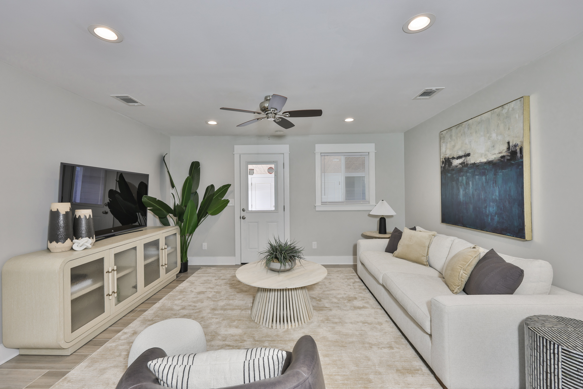 Tampa, Florida, 33616, United States, 3 Bedrooms Bedrooms, ,2 BathroomsBathrooms,Residential,For Sale,2009255