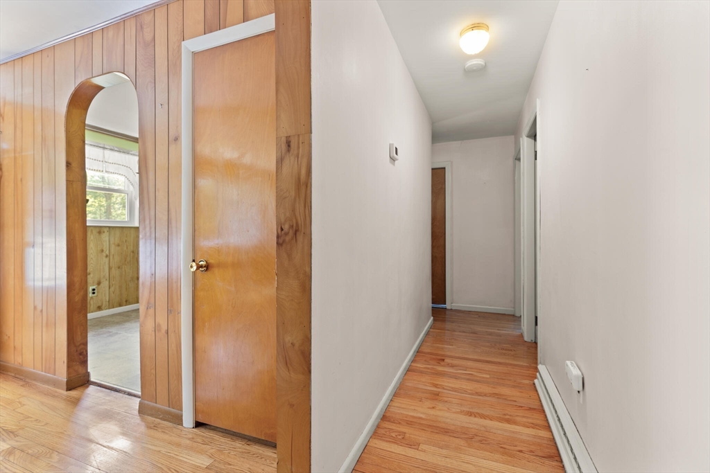 Easton, Massachusetts, 02356, United States, 3 Bedrooms Bedrooms, ,1 BathroomBathrooms,Residential,For Sale,1895599