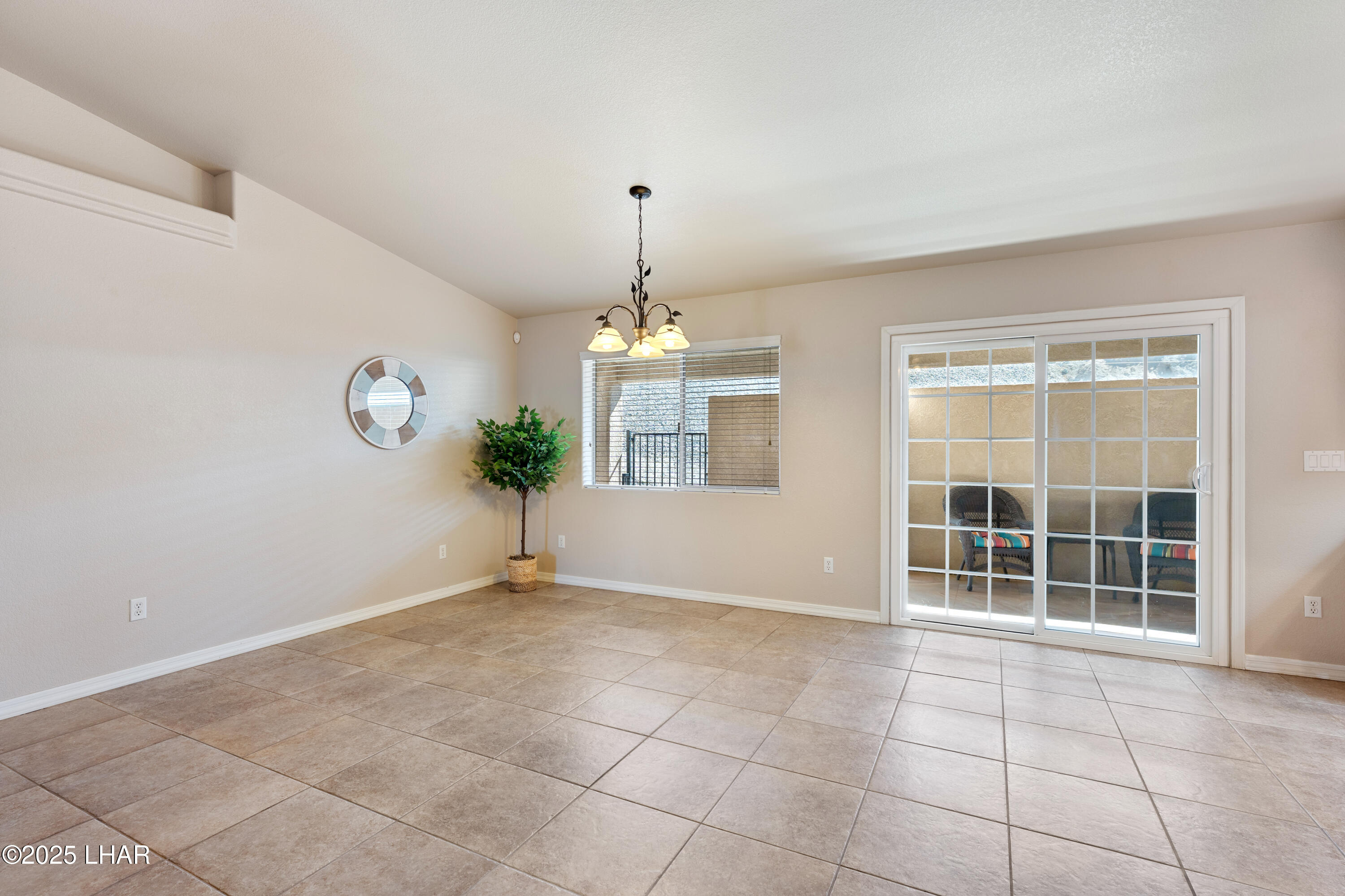 Lake Havasu City, Arizona, 86404, United States, 3 Bedrooms Bedrooms, ,1 BathroomBathrooms,Residential,For Sale,1967862
