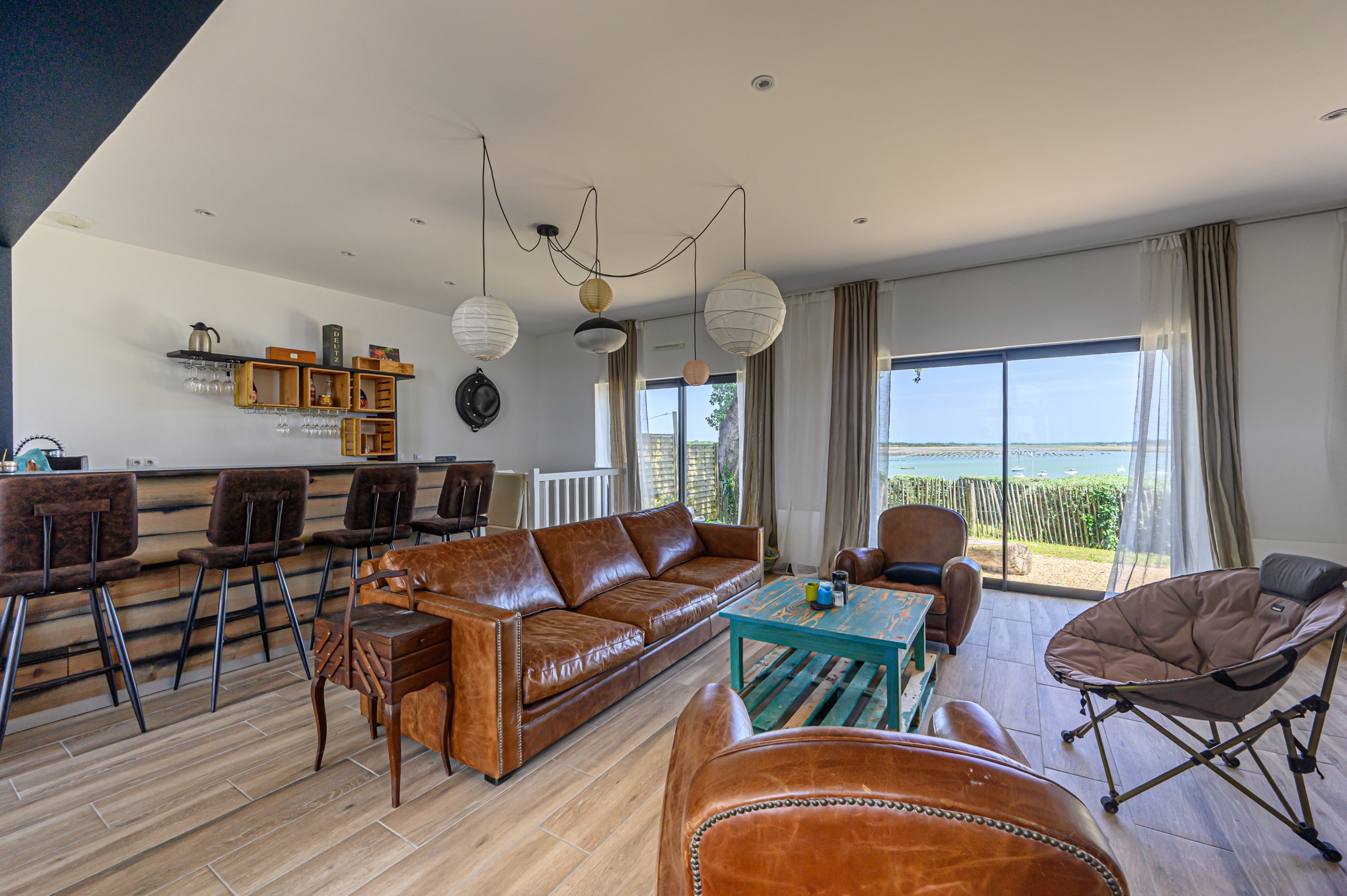  Luxury property overlooking the ocean, beaches and shops - 物件實景