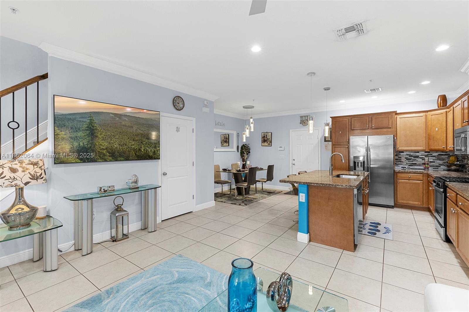 Sunrise, Florida, 33323, United States, 3 Bedrooms Bedrooms, ,3 BathroomsBathrooms,Residential,For Sale,1908528