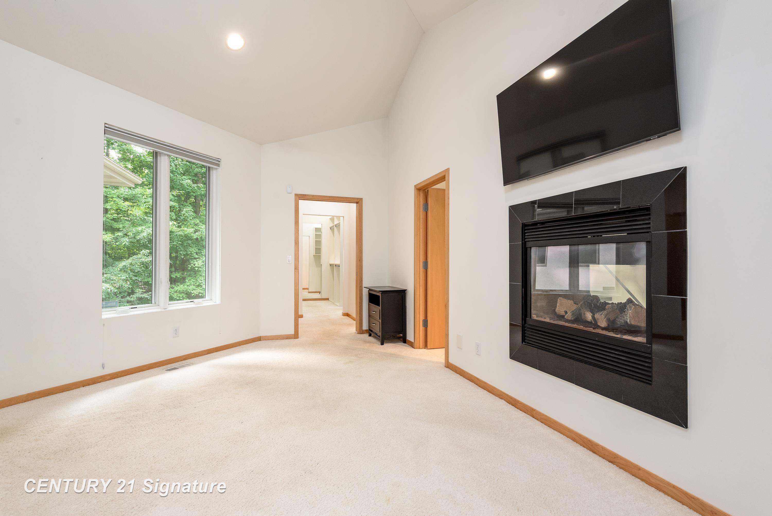 Midland, Michigan, 48642, United States, 4 Bedrooms Bedrooms, ,5 BathroomsBathrooms,Residential,For Sale,2019311