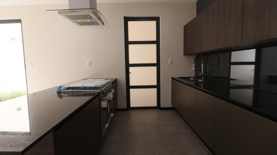 Rinc?n de la Monta?a, Morelia, Michoacán de Ocampo, 58350, Mexico, 3 Bedrooms Bedrooms, ,3 BathroomsBathrooms,Residential,For Sale,Rinc?n de la Monta?a,1610732