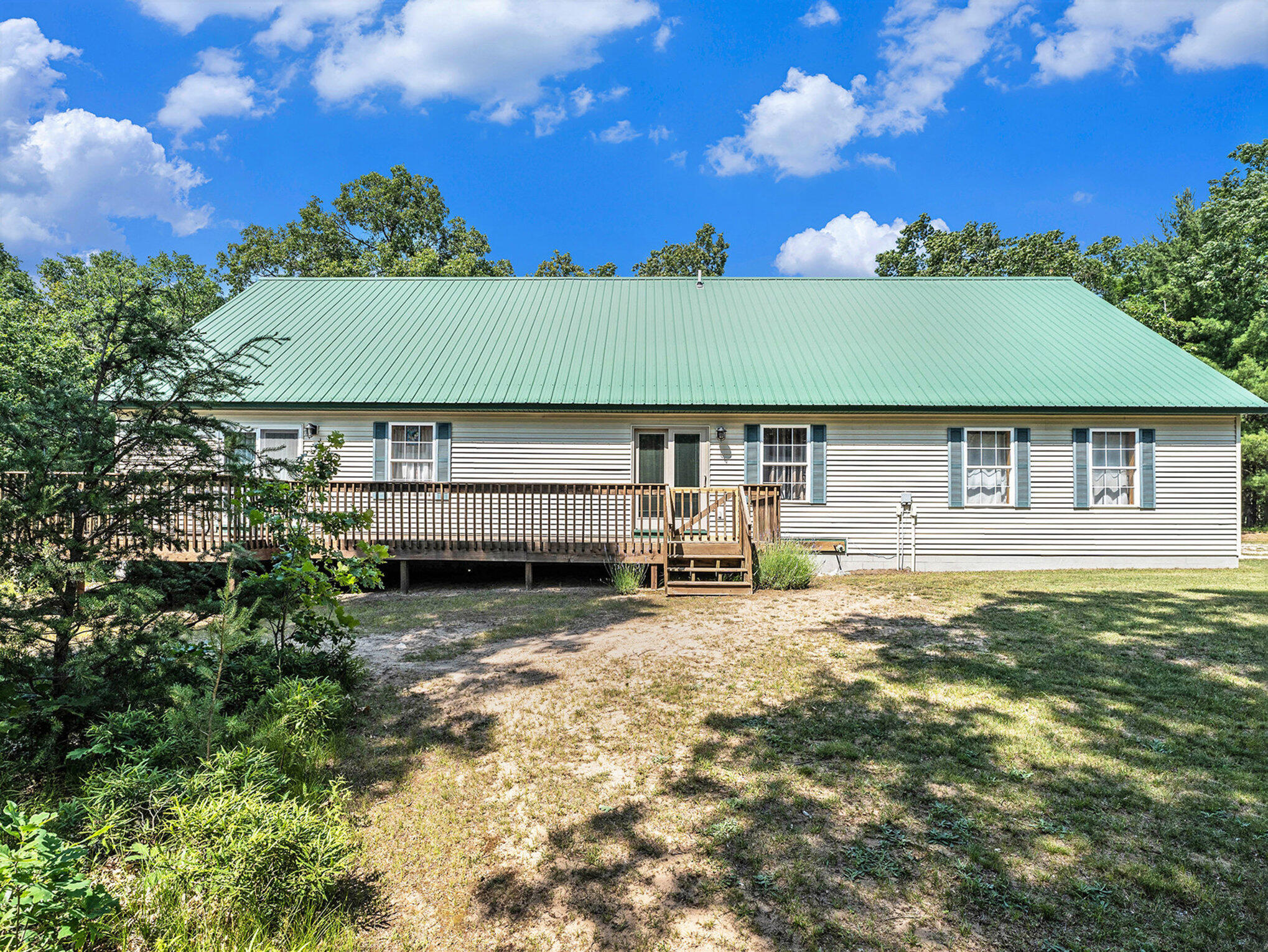 Manistee, Michigan, 49660, United States, 2 Bedrooms Bedrooms, ,2 BathroomsBathrooms,Residential,For Sale,1896192