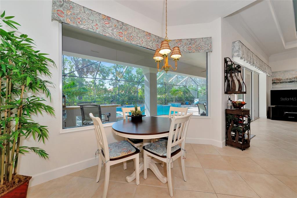 Bradenton, Florida, 34212, United States, 3 Bedrooms Bedrooms, ,3 BathroomsBathrooms,Residential,For Sale,1989547