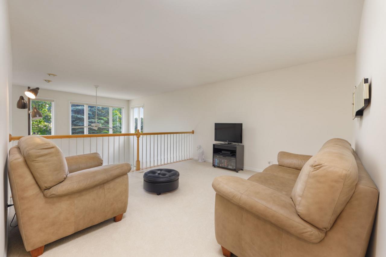 2353 Woodglen Drive, Aurora, Illinois, 60502, United States, 3 Bedrooms Bedrooms, ,3 BathroomsBathrooms,Residential,For Sale,2353 Woodglen Drive,1682401