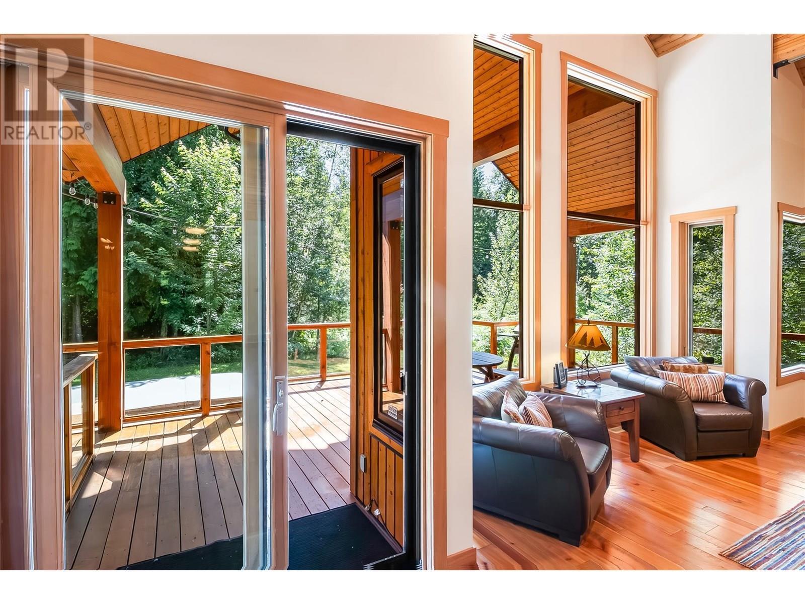 REVELSTOKE, British Columbia, V0E 2S3, CA, 6 Bedrooms Bedrooms, ,4 BathroomsBathrooms,Residential,For Sale,1912503