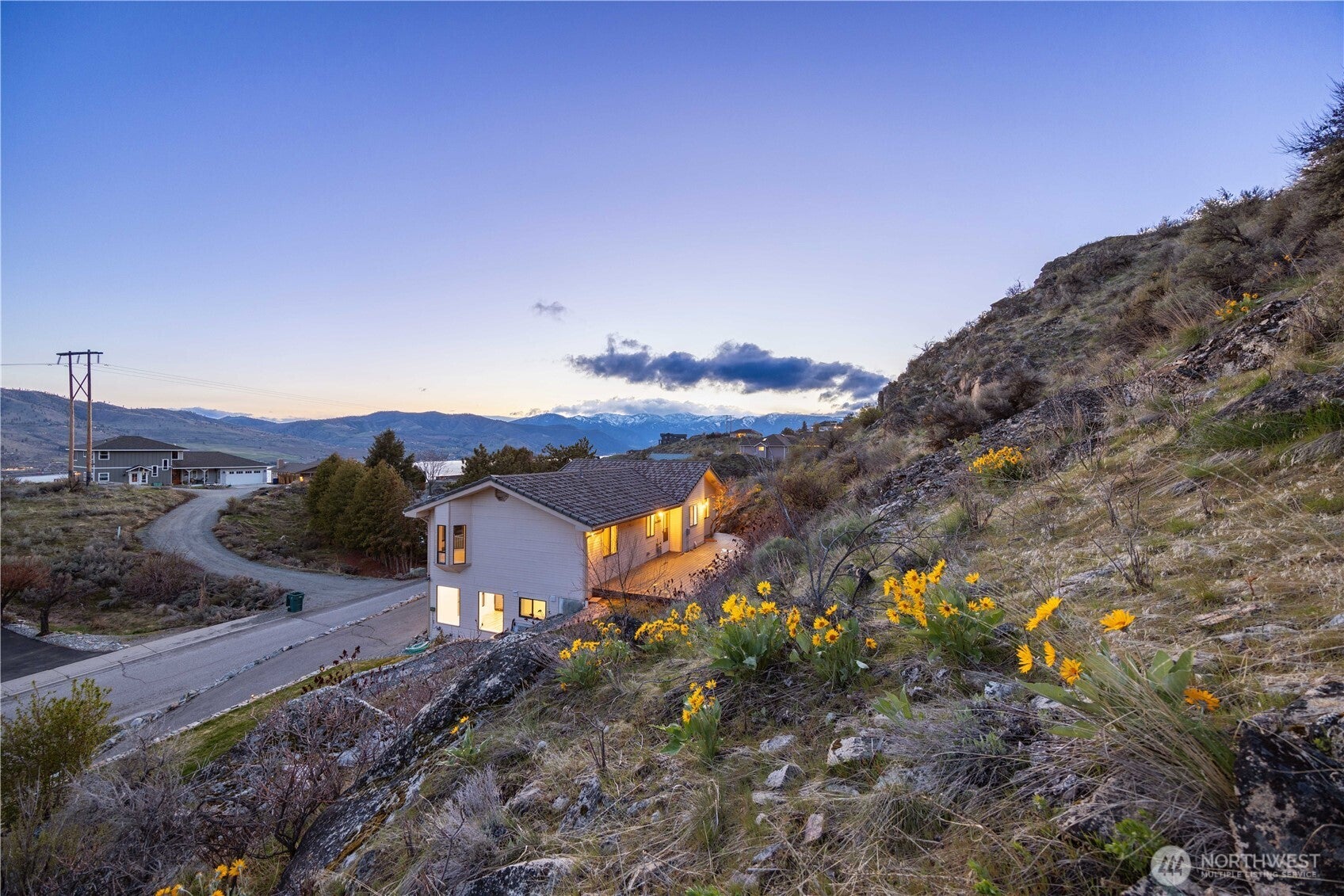 Chelan, Washington, 98816, United States, 3 Bedrooms Bedrooms, ,2 BathroomsBathrooms,Residential,For Sale,1932481