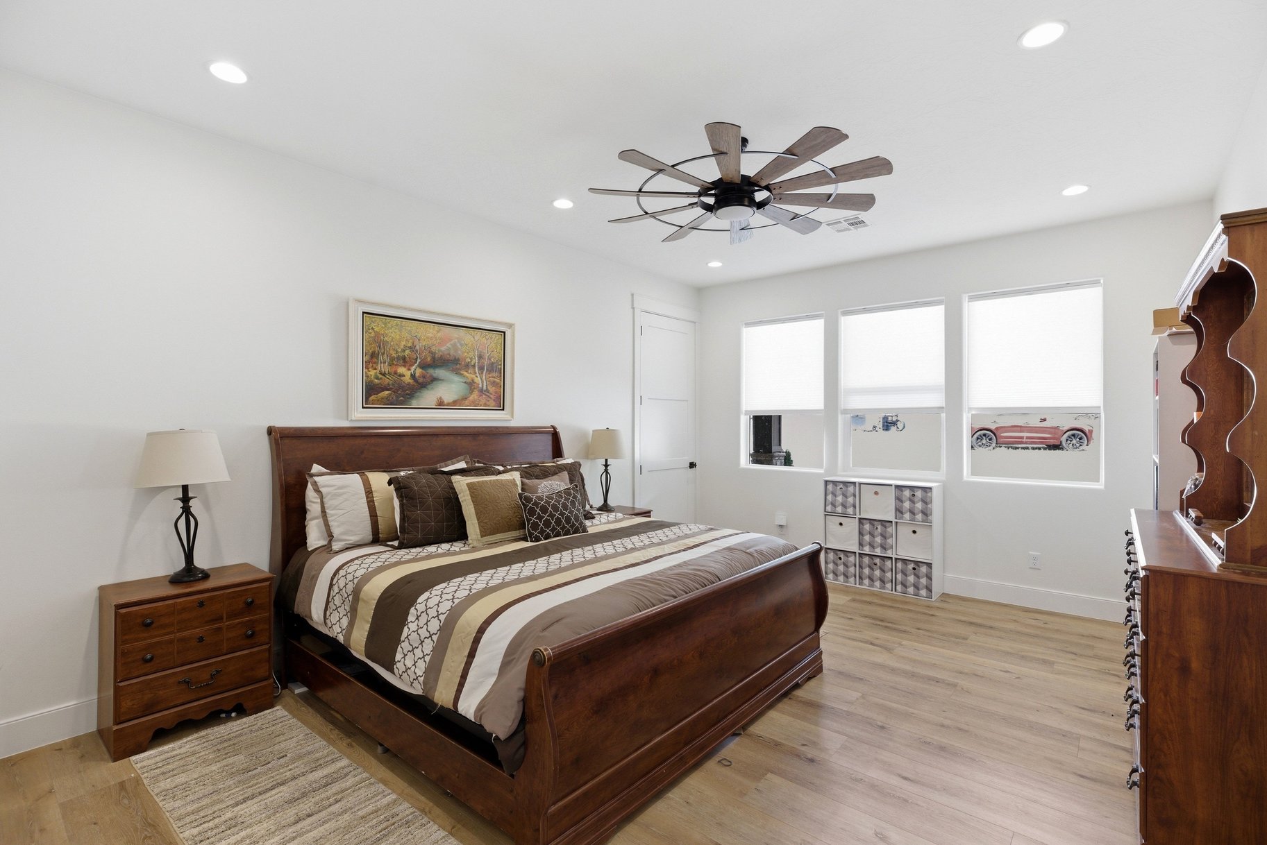  5 Acres • Two Homes In One • Horse Property With Flexible Living Options - 物件實景