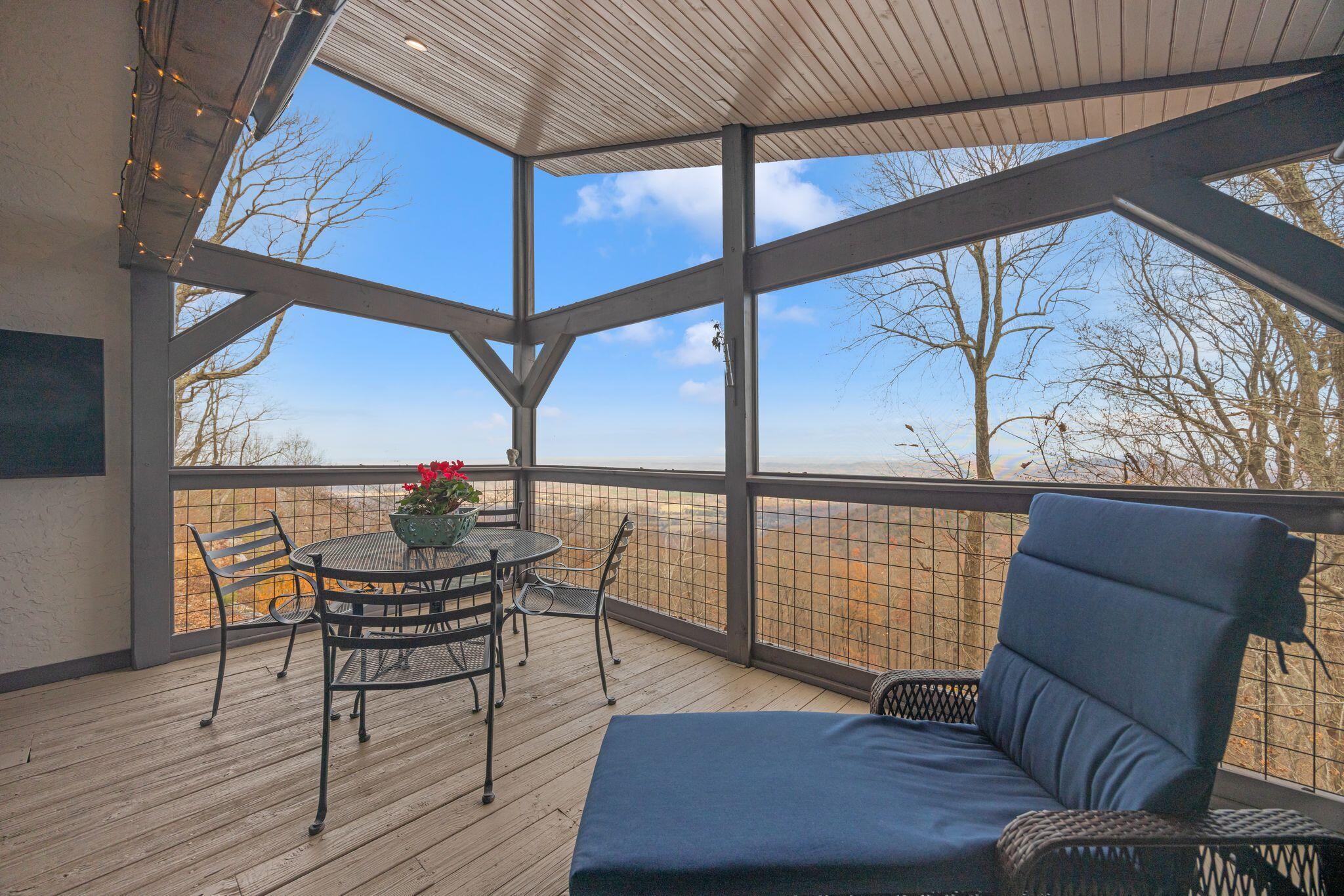 Rising Fawn, Georgia, 30738, United States, 2 Bedrooms Bedrooms, ,2 BathroomsBathrooms,Residential,For Sale,1995389