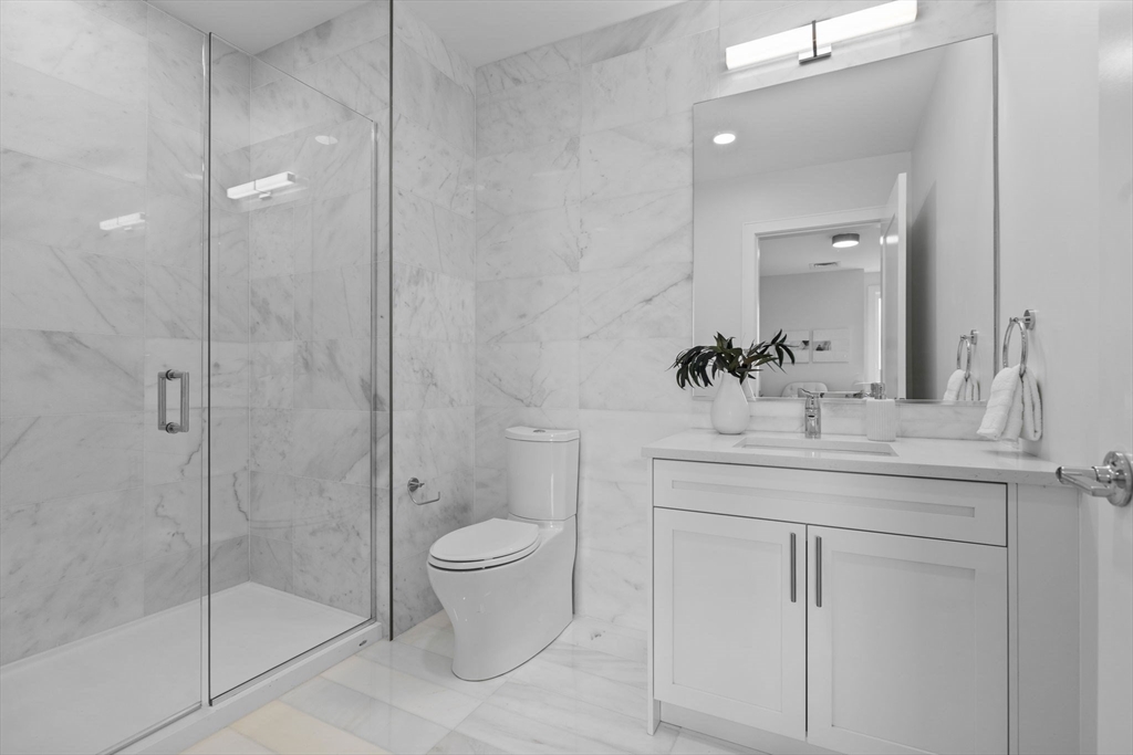 Boston, Massachusetts, 02128, United States, 2 Bedrooms Bedrooms, ,2 BathroomsBathrooms,Residential,For Sale,1905792