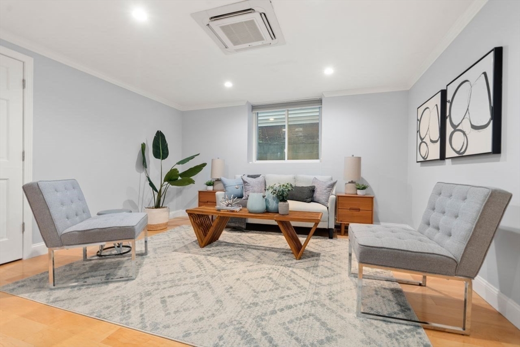 Cambridge, Massachusetts, 02139, United States, 5 Bedrooms Bedrooms, ,3 BathroomsBathrooms,Residential,For Sale,1939167