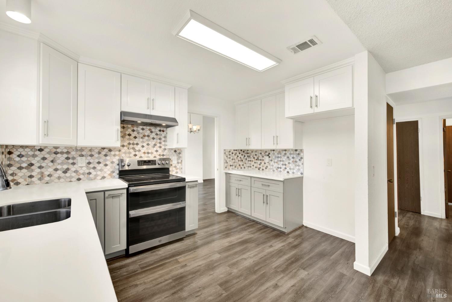 Suisun City, California, 94585, United States, 4 Bedrooms Bedrooms, ,3 BathroomsBathrooms,Residential,For Sale,1989604