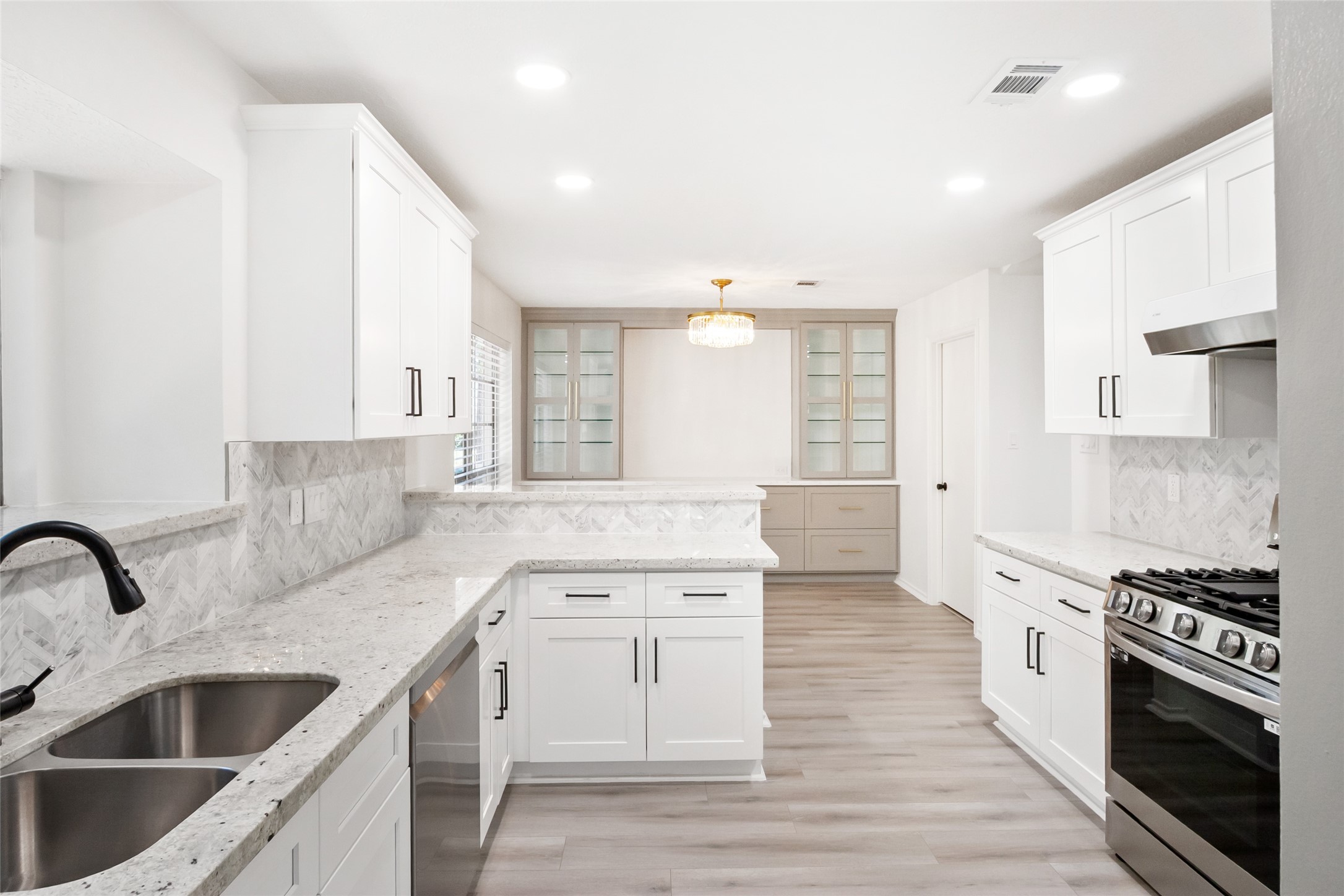 The Woodlands, Texas, 77381, United States, 3 Bedrooms Bedrooms, ,2 BathroomsBathrooms,Residential,For Sale,1934198