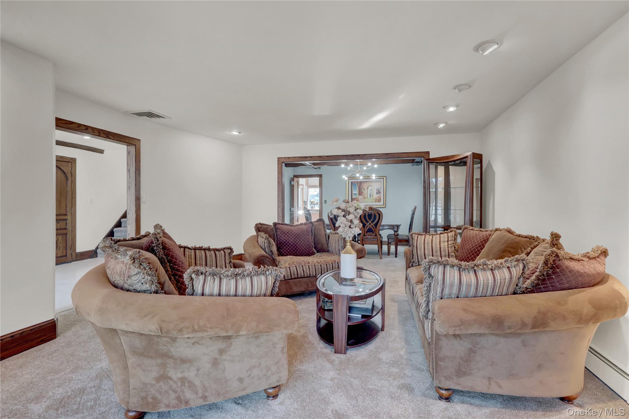 Bellmore, New York, 11710, United States, 4 Bedrooms Bedrooms, ,3 BathroomsBathrooms,Residential,For Sale,2013252