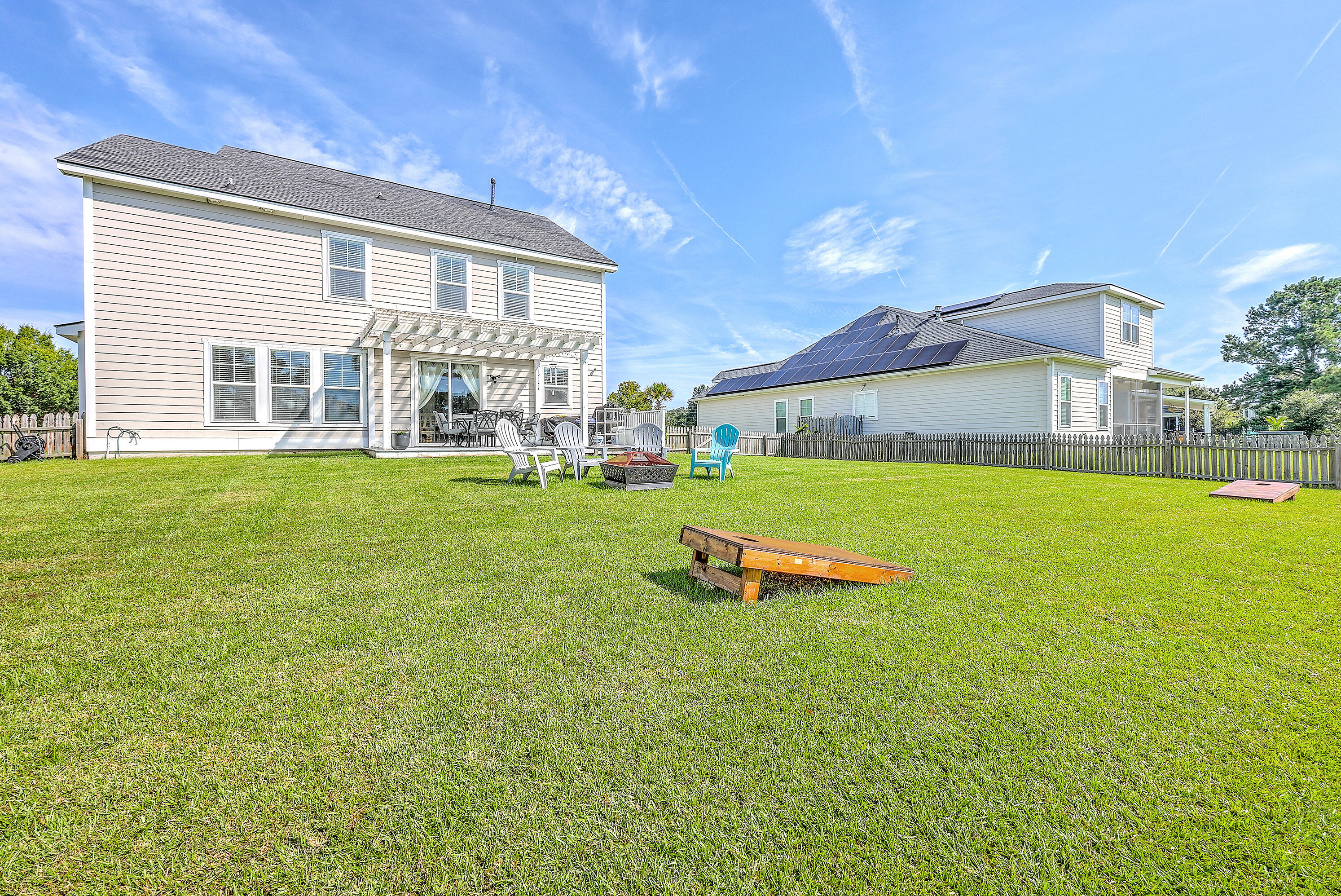 Hanahan, South Carolina, 29410, United States, 5 Bedrooms Bedrooms, ,3 BathroomsBathrooms,Residential,For Sale,1938024