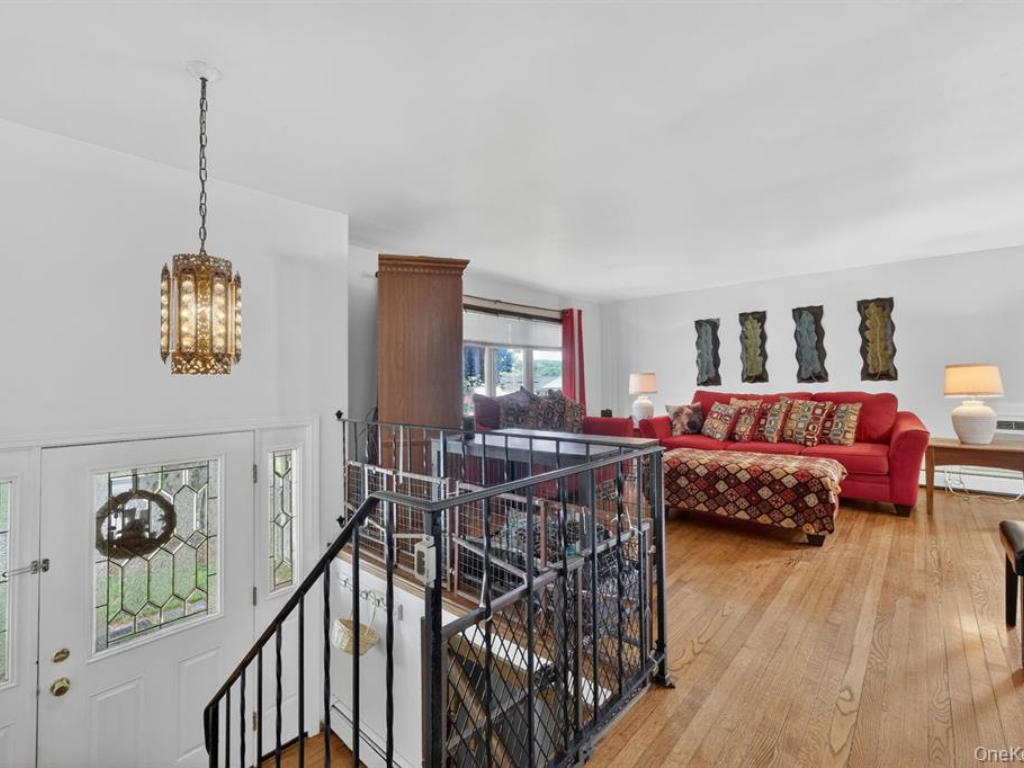 Wappingers Falls, New York, 12590, United States, 4 Bedrooms Bedrooms, ,2 BathroomsBathrooms,Residential,For Sale,2049359