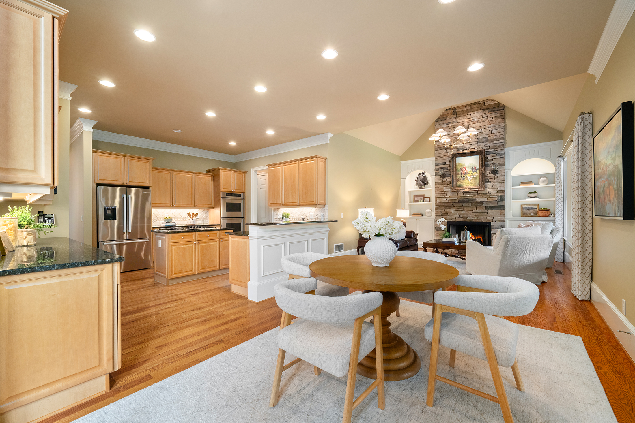  Expansive Living in the Heart of Fieldstone Farms - 物件實景