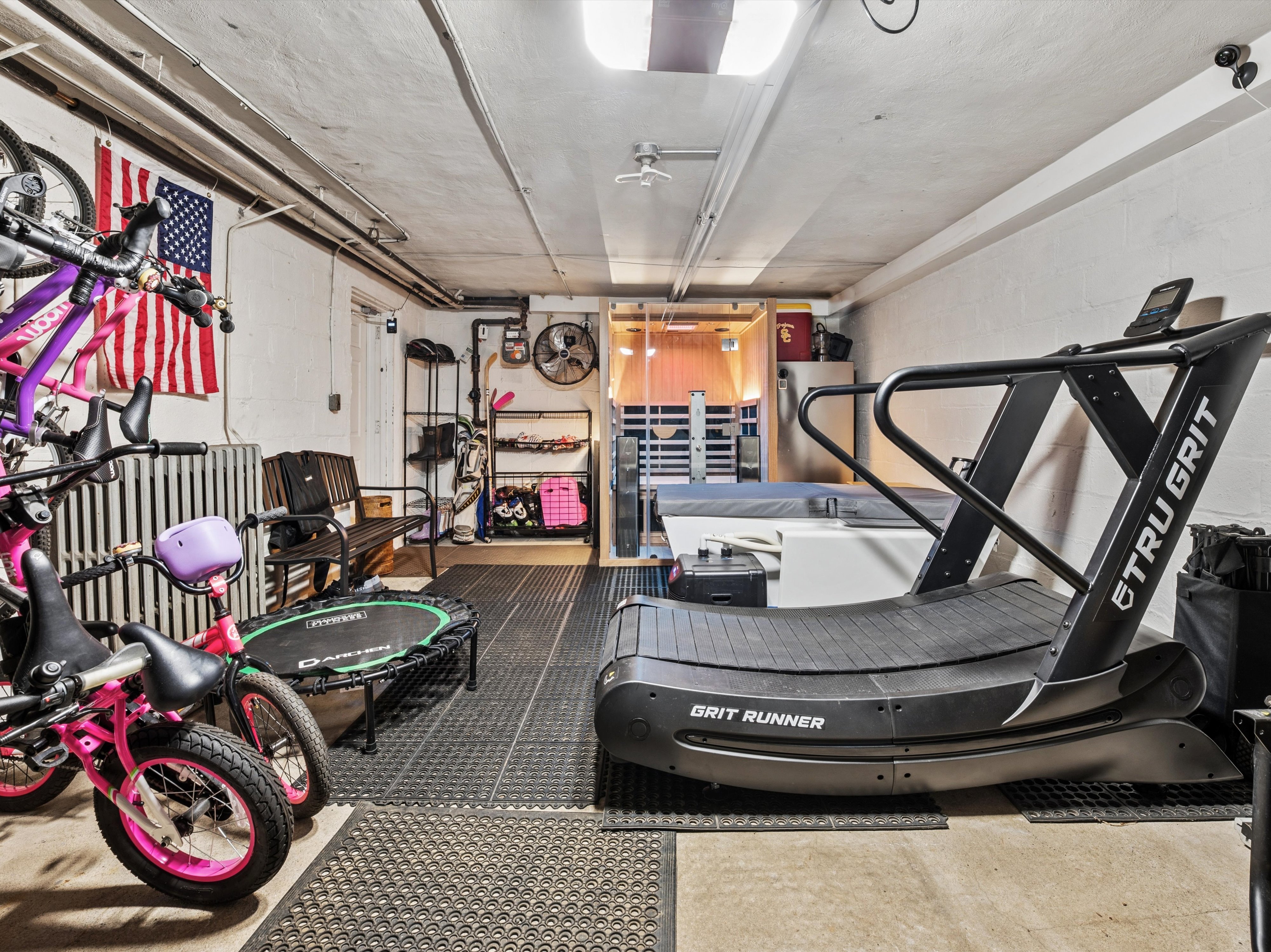  195 Central Parkway - 物件實景