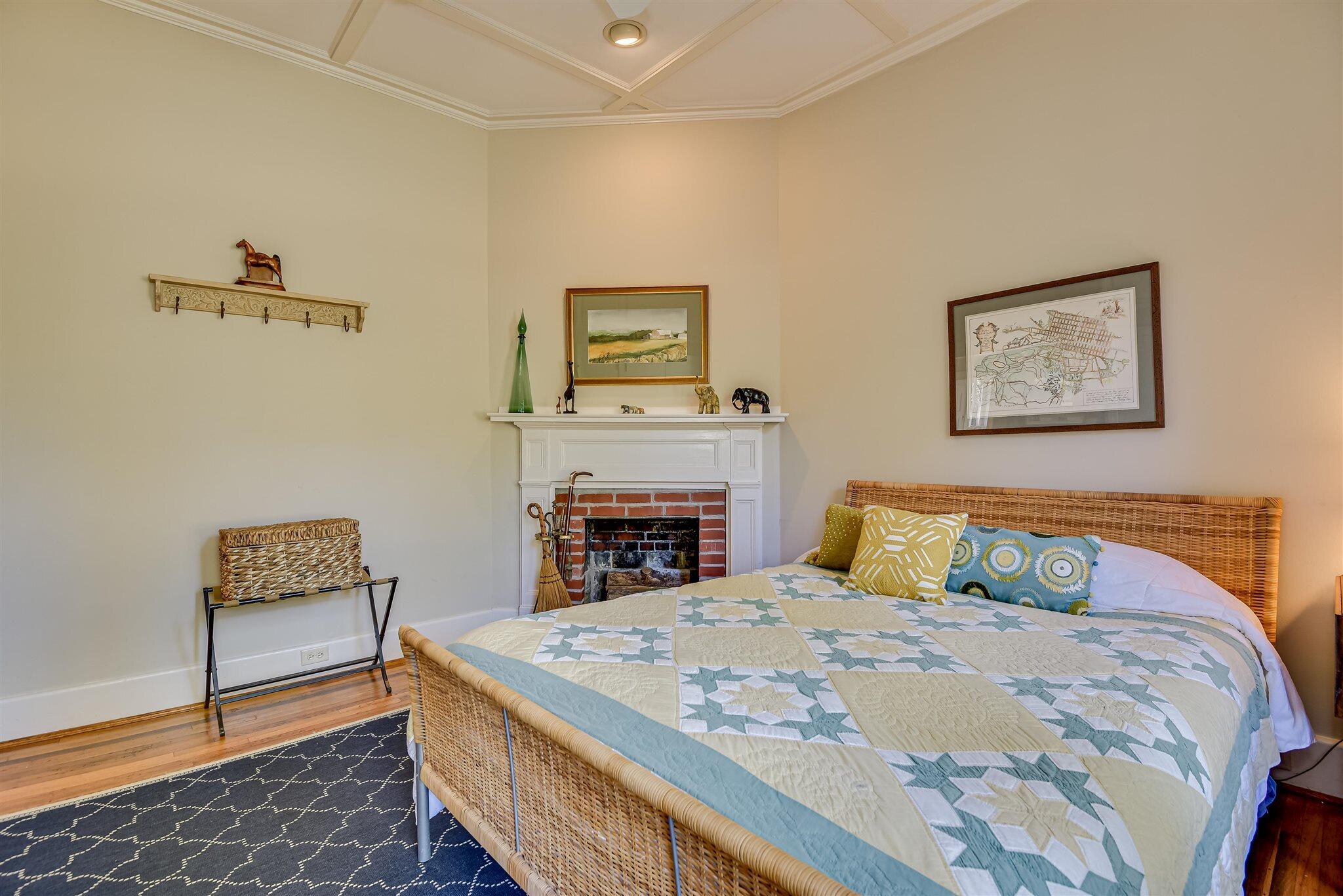 Aiken, South Carolina, 29803, United States, 2 Bedrooms Bedrooms, ,1 BathroomBathrooms,Residential,For Sale,1993088