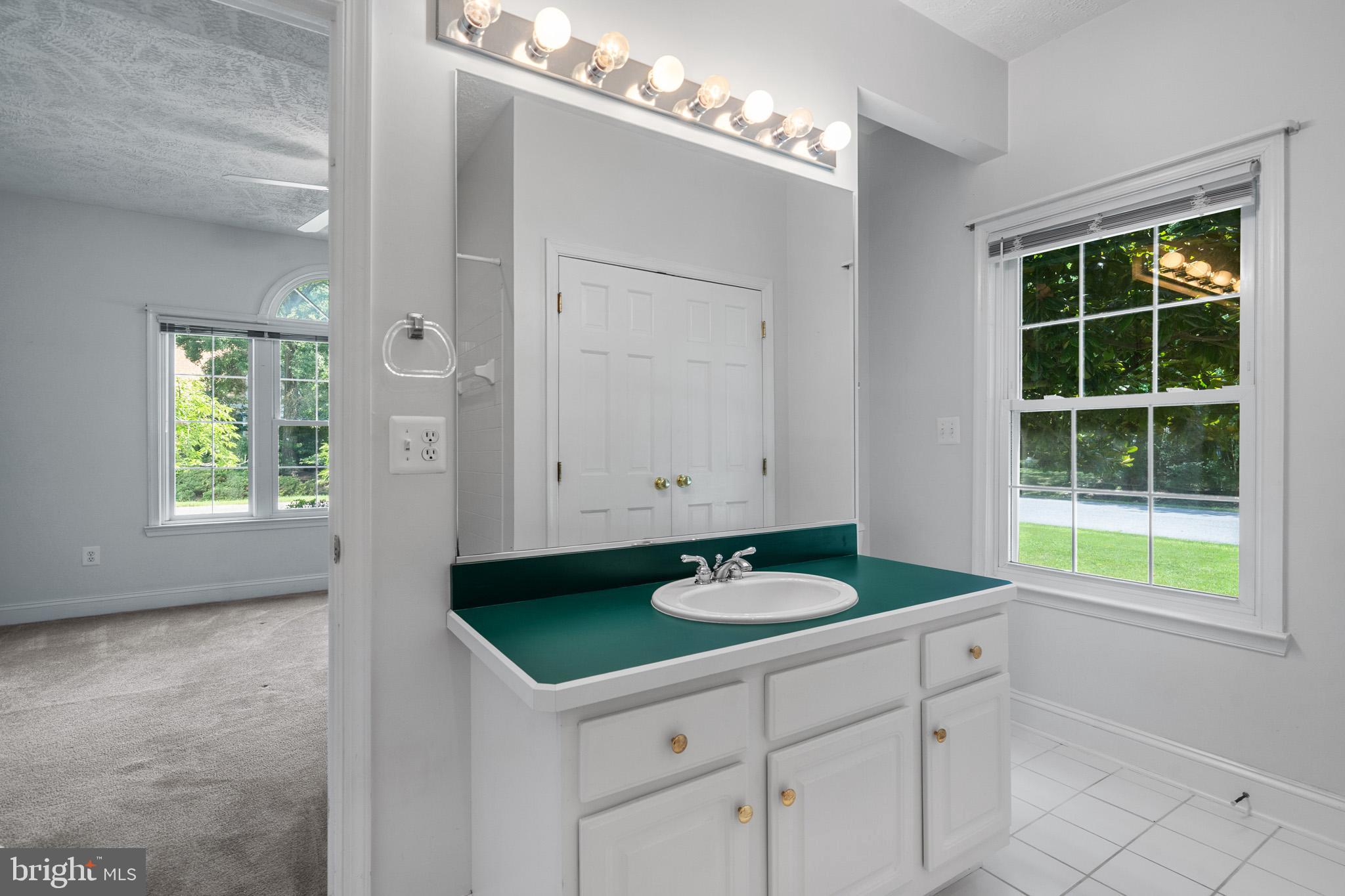 Issue, Maryland, 20645, United States, 5 Bedrooms Bedrooms, ,5 BathroomsBathrooms,Residential,For Sale,1912917