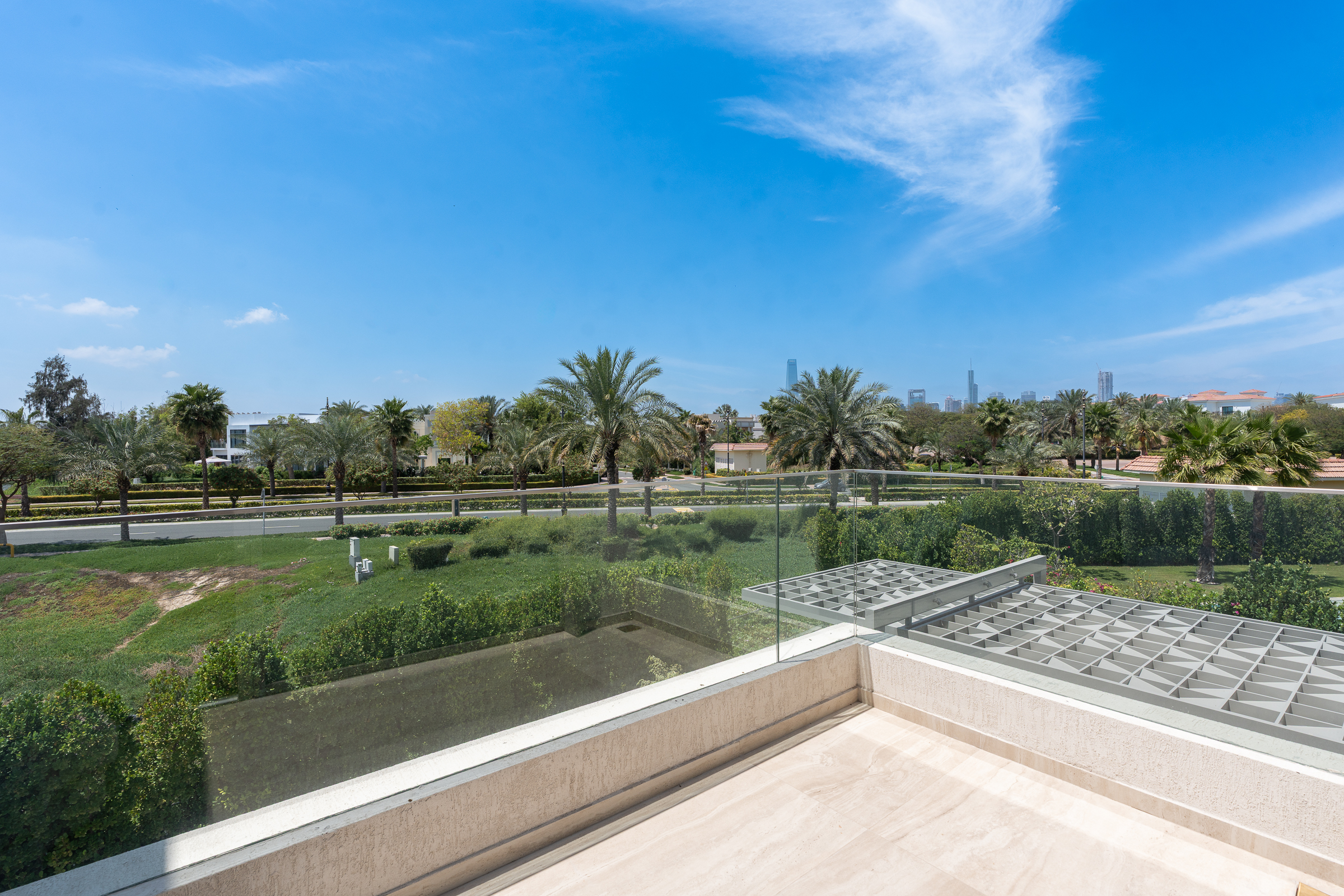  Ready-to-Move Lakefront Villa in Jumeirah Islands - 物件實景