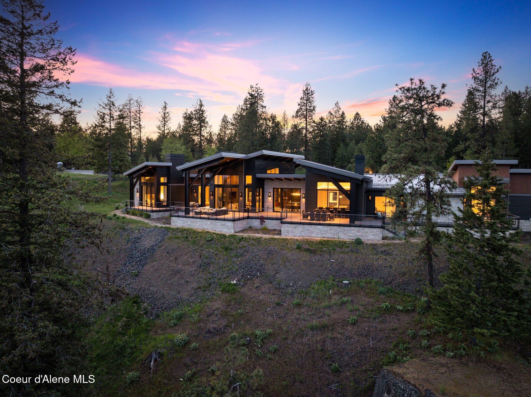 Coeur D'alene, Idaho, 83814, United States, 3 Bedrooms Bedrooms, ,2 BathroomsBathrooms,Residential,For Sale,1926176