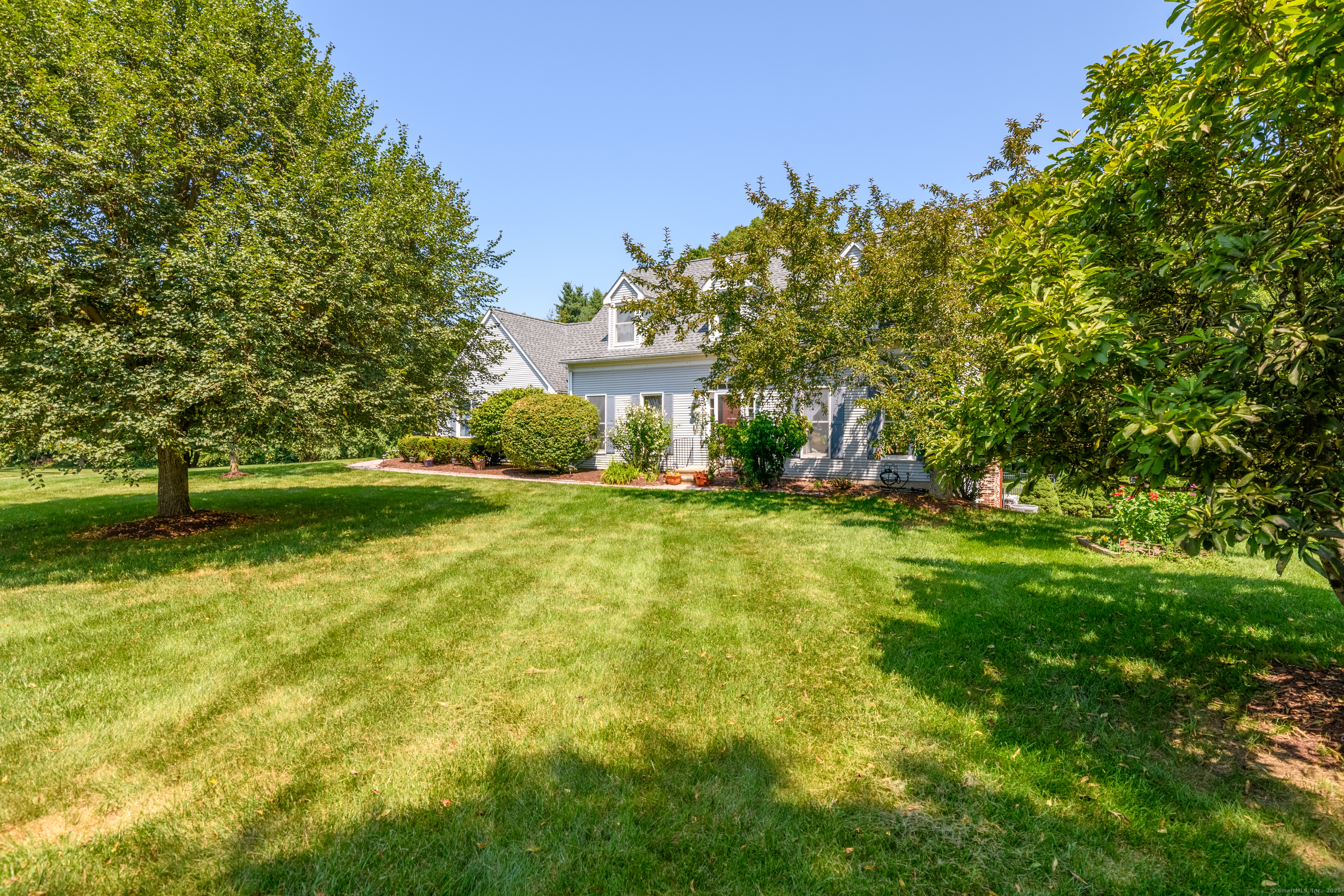 South Windsor, Connecticut, 06074, United States, 3 Bedrooms Bedrooms, ,4 BathroomsBathrooms,Residential,For Sale,1912297