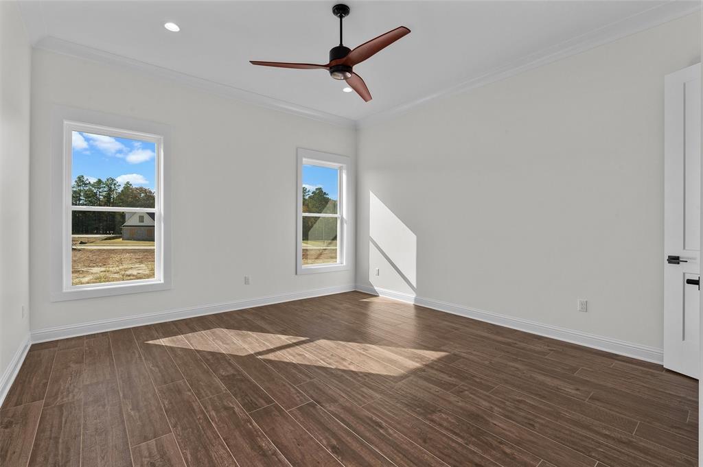 Shreveport, Louisiana, 71106, United States, 4 Bedrooms Bedrooms, ,4 BathroomsBathrooms,Residential,For Sale,1993078