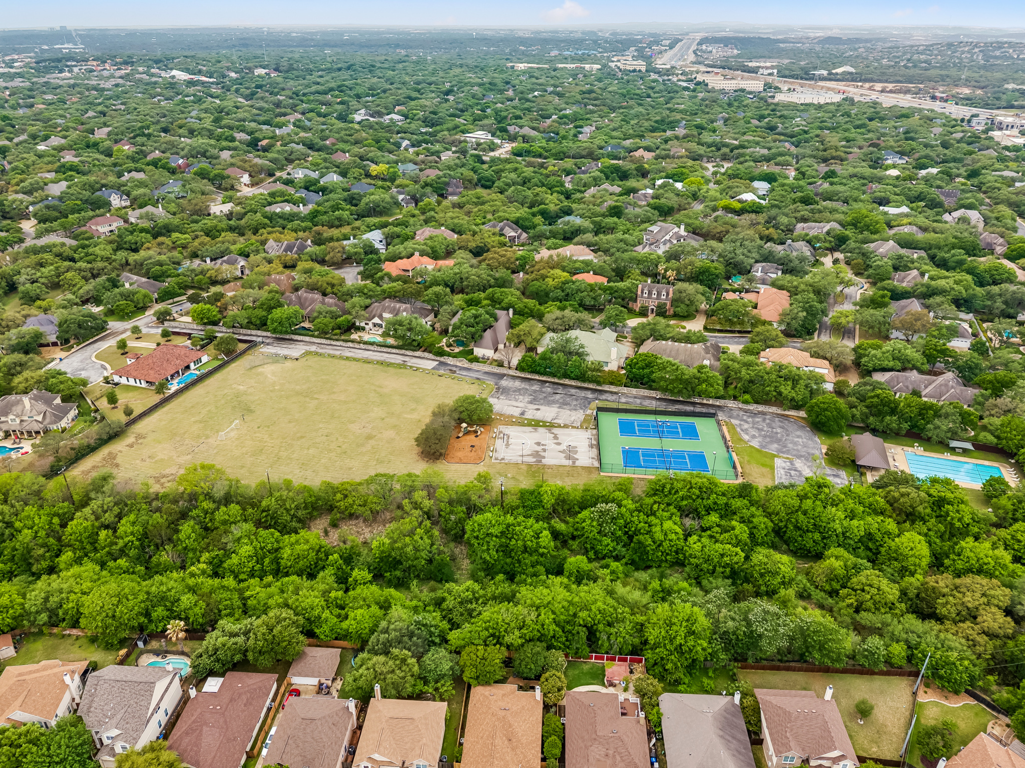  Elevated Living with Park Views in The Waters at Deerfield - 物件實景