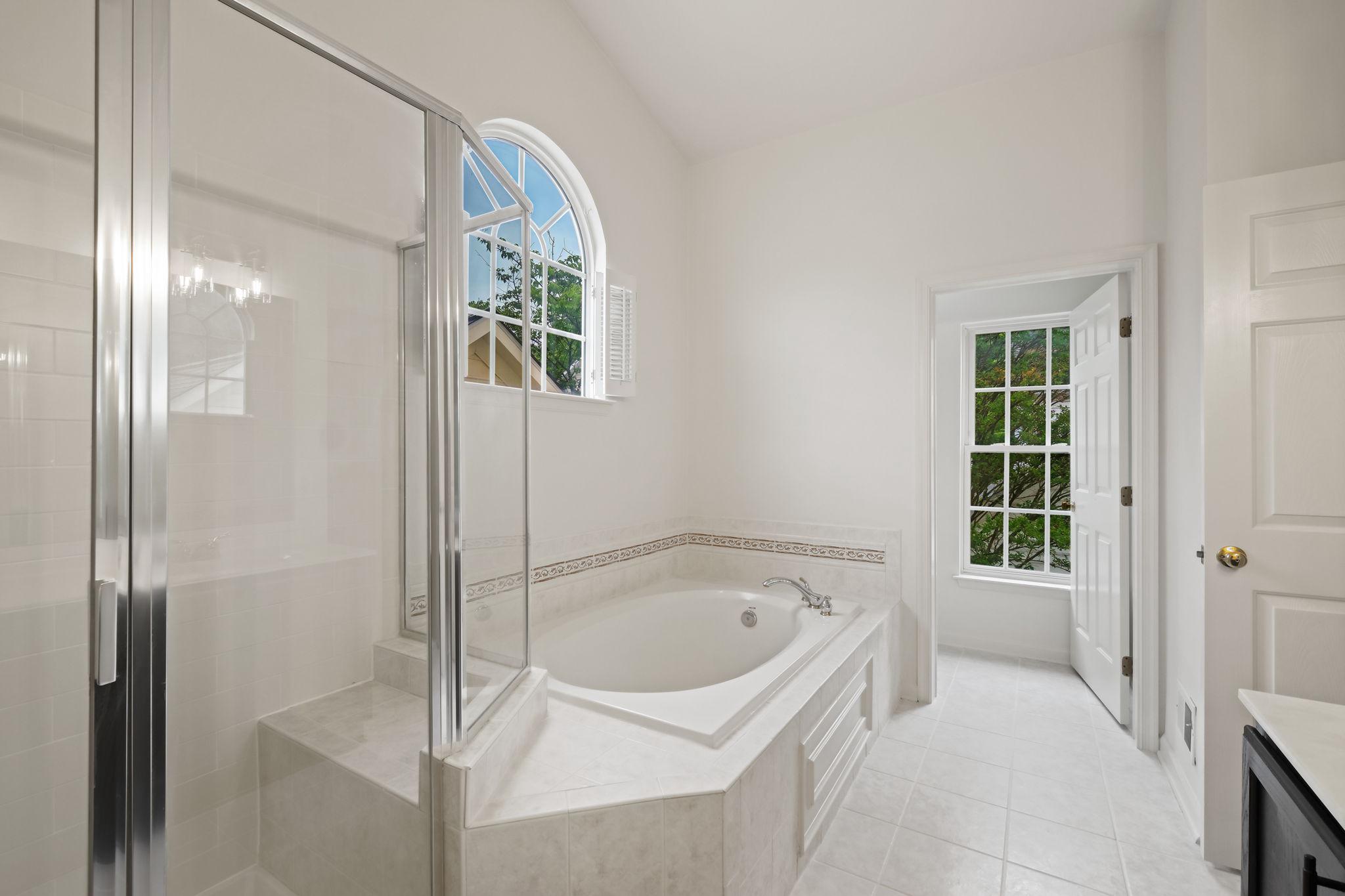  845 Lake Varuna Drive, Gaithersburg, MD, 20878 - 物件實景