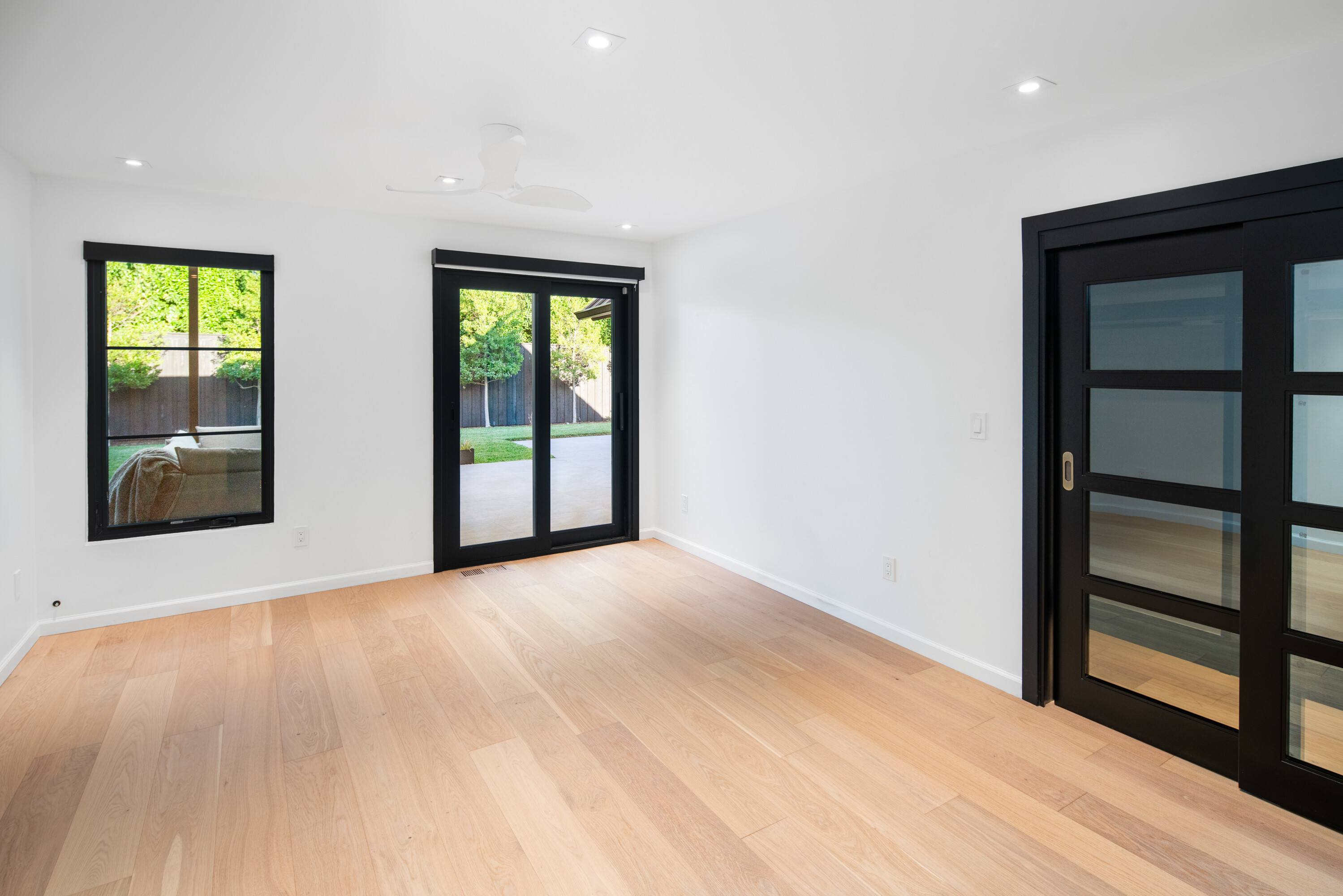  Sophisticated, Remodeled Contemporary Home Located in Preston Hollow - 物件實景