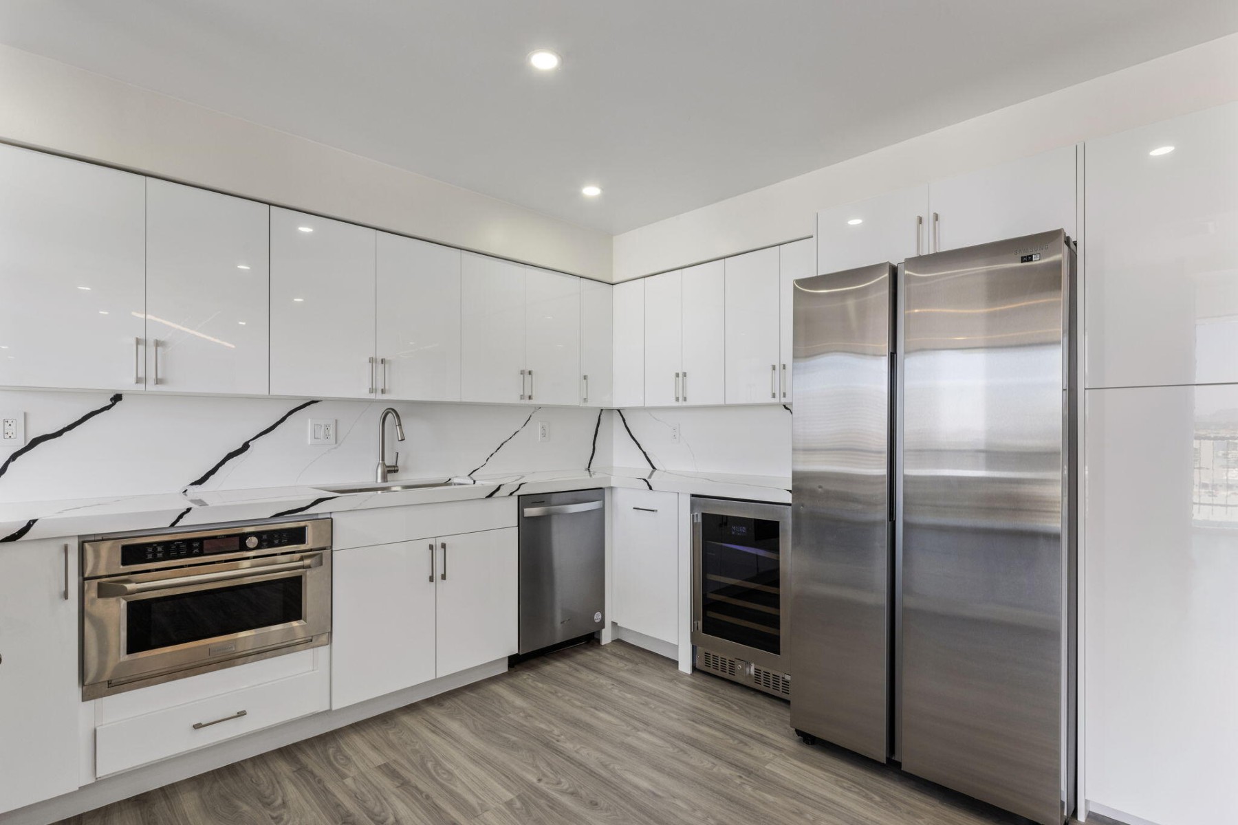  2323 N Central Ave¦Phoenix, AZ - 物件實景