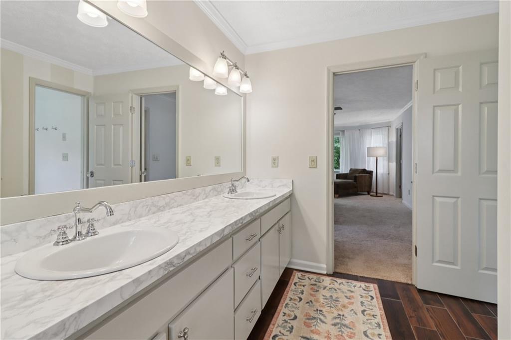 Marietta, Georgia, 30062, United States, 4 Bedrooms Bedrooms, ,3 BathroomsBathrooms,Residential,For Sale,1905534
