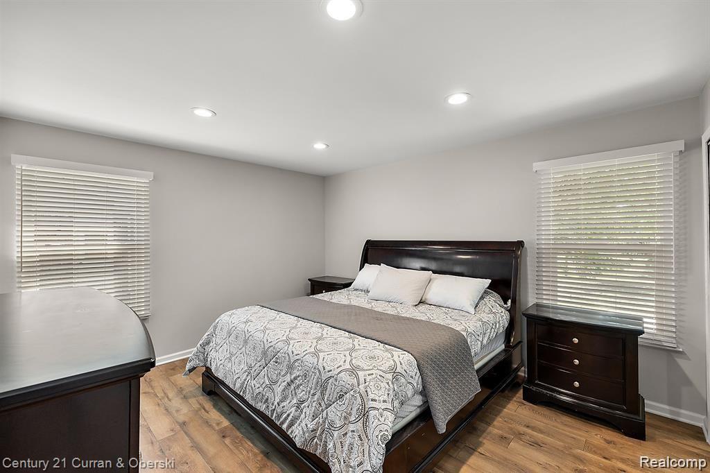 Livonia, Michigan, 48152, United States, 3 Bedrooms Bedrooms, ,3 BathroomsBathrooms,Residential,For Sale,1980110